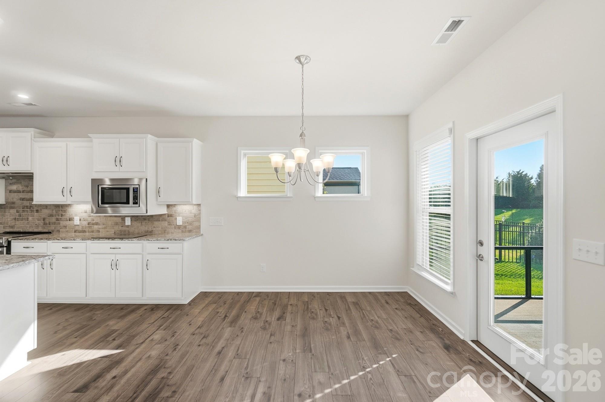 1620 Red Leaf Drive Property Photo 18