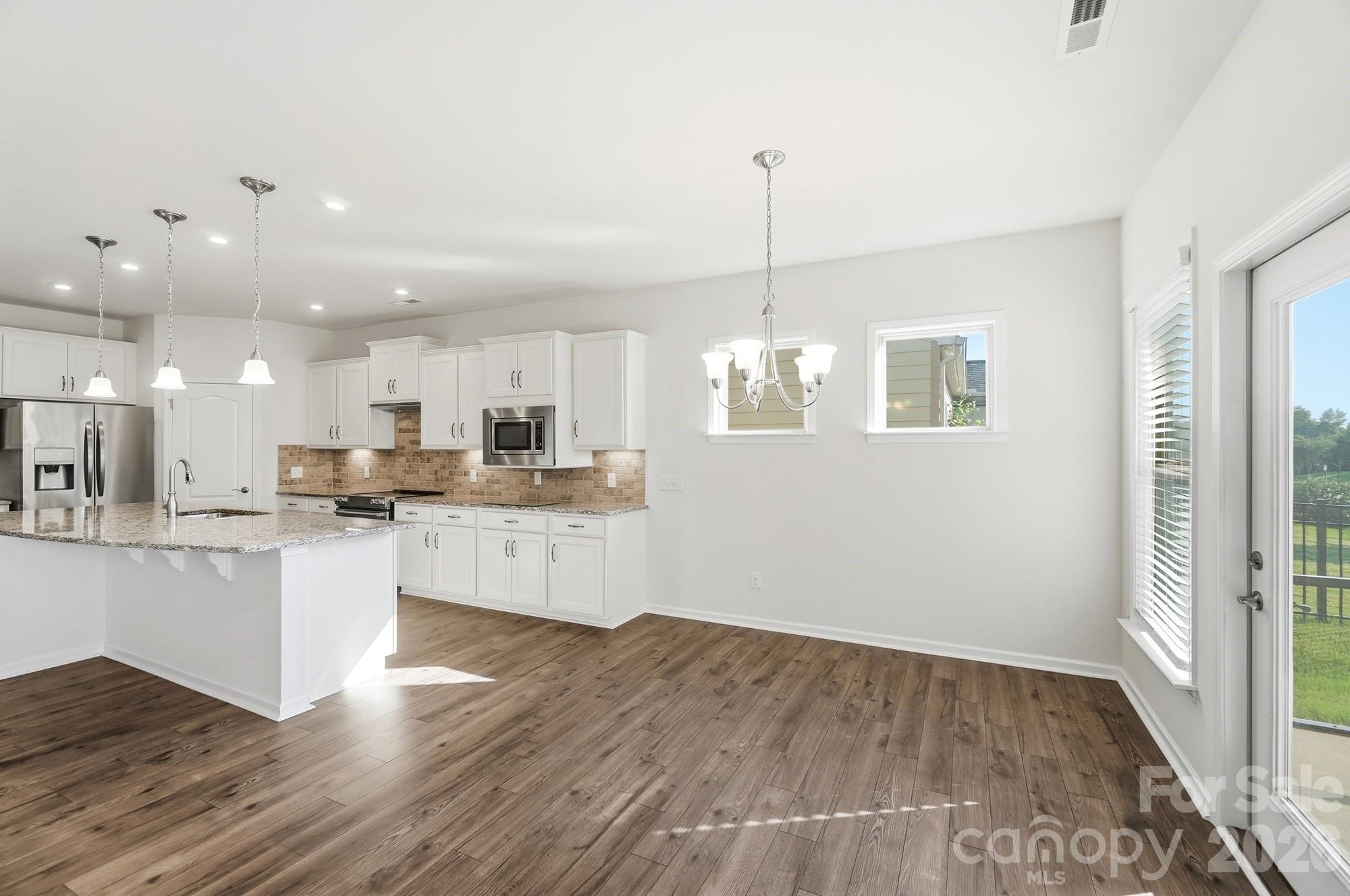 1620 Red Leaf Drive Property Photo 19
