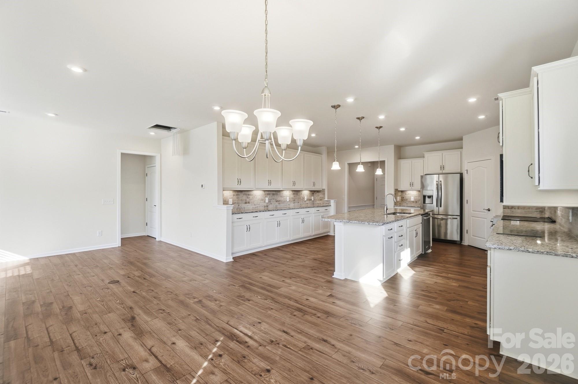 1620 Red Leaf Drive Property Photo 20