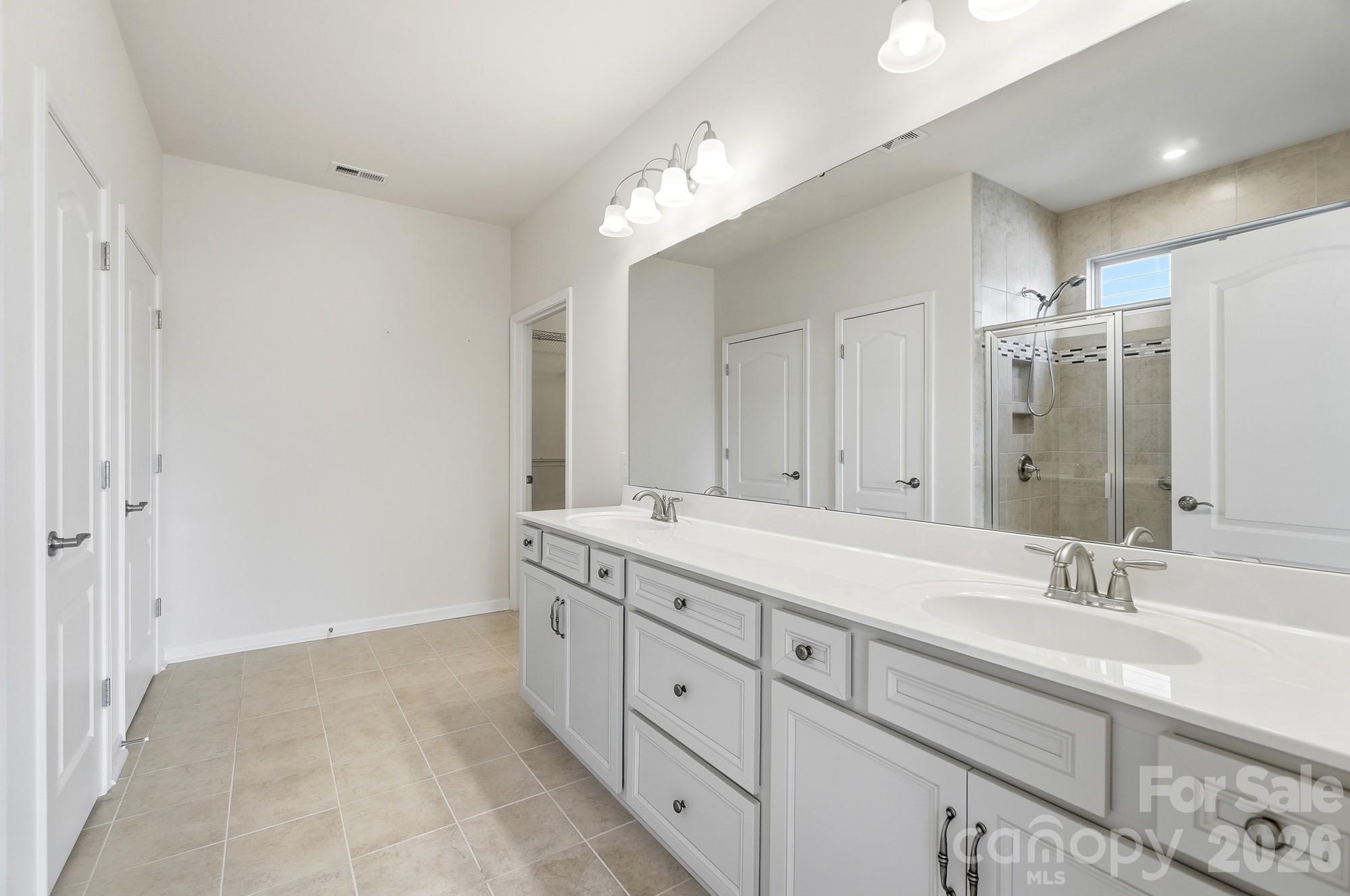 1620 Red Leaf Drive Property Photo 26