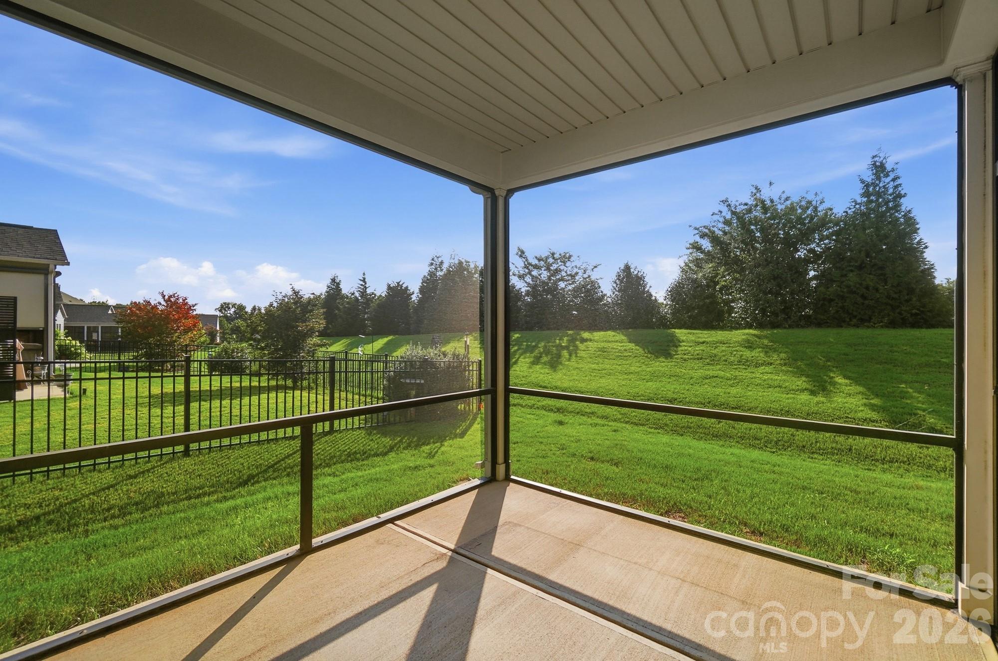 1620 Red Leaf Drive Property Photo 37