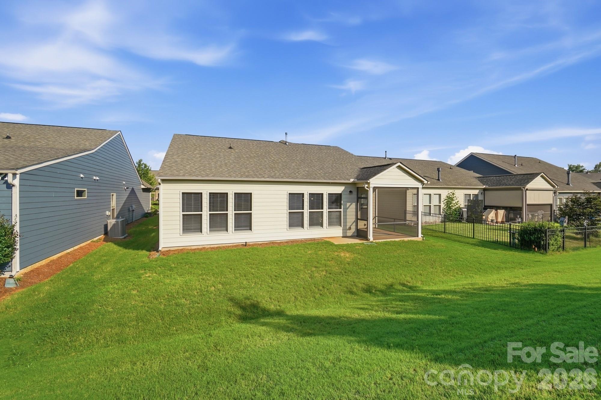 1620 Red Leaf Drive Property Photo 44