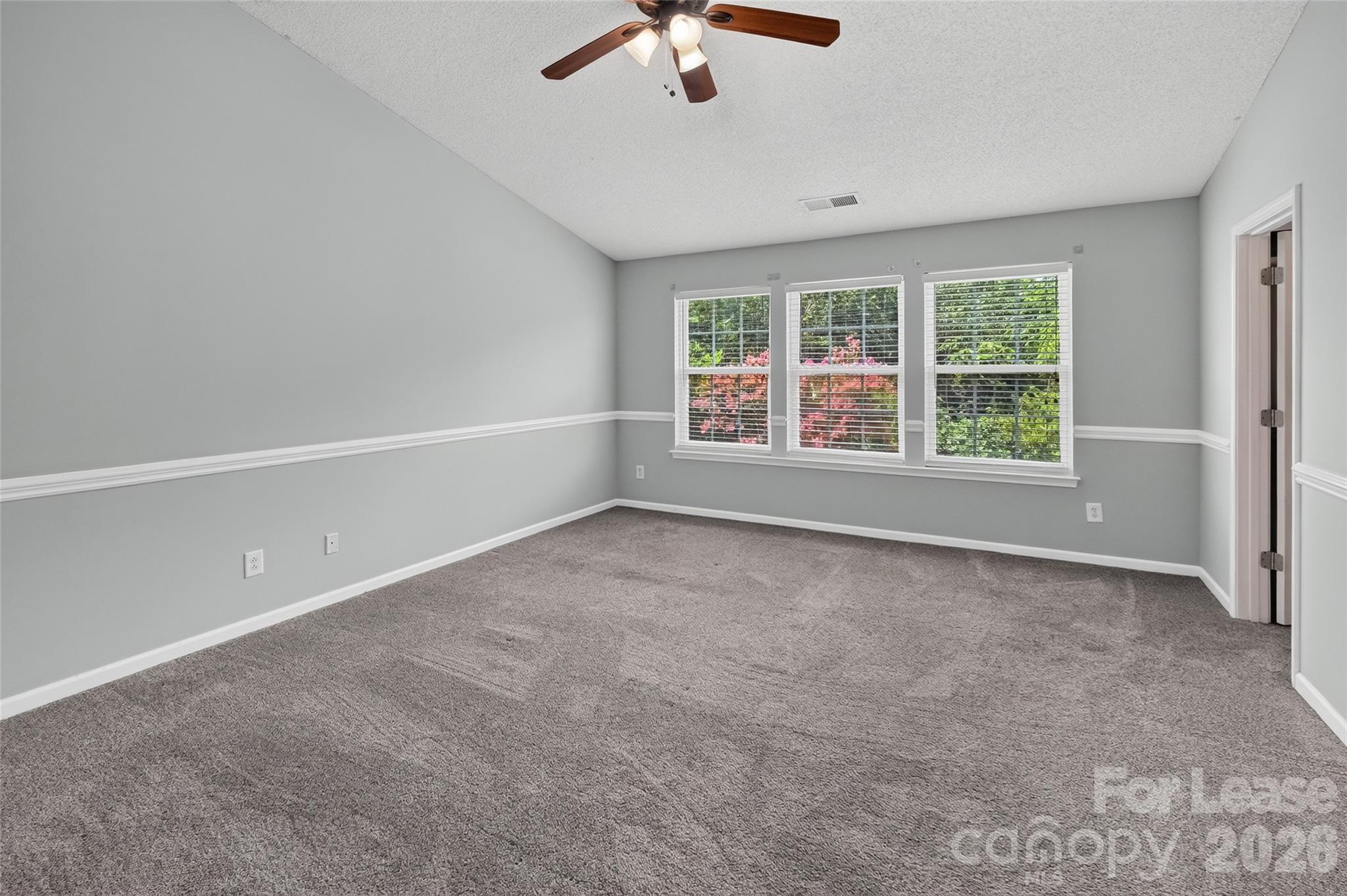 10745 Glenluce Avenue Property Photo 16