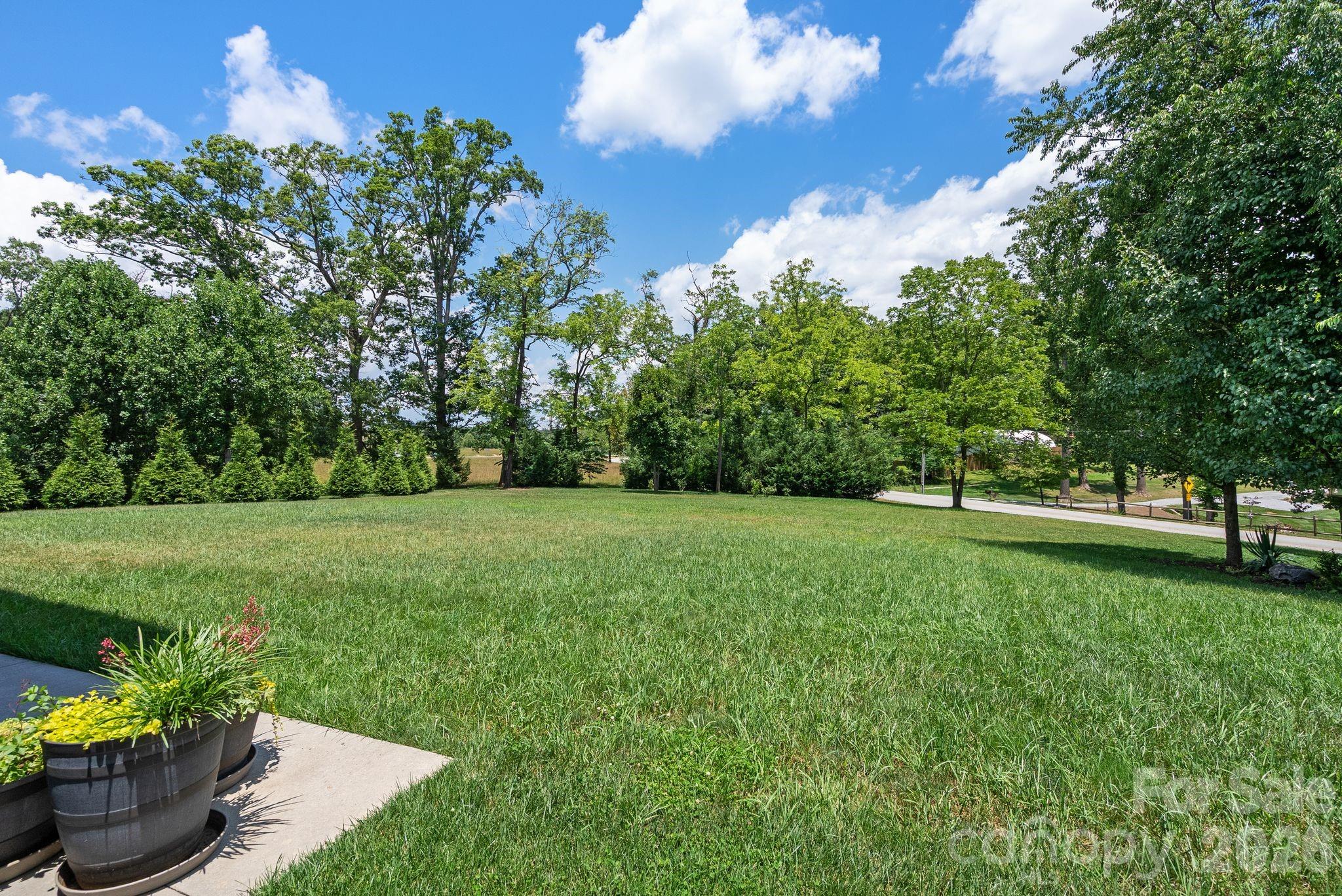 549 Daniel Circle Drive Property Photo 32