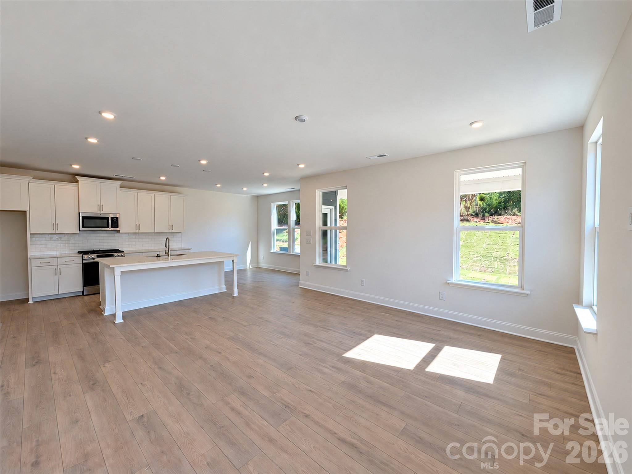 123 Plover Lane Property Photo 3