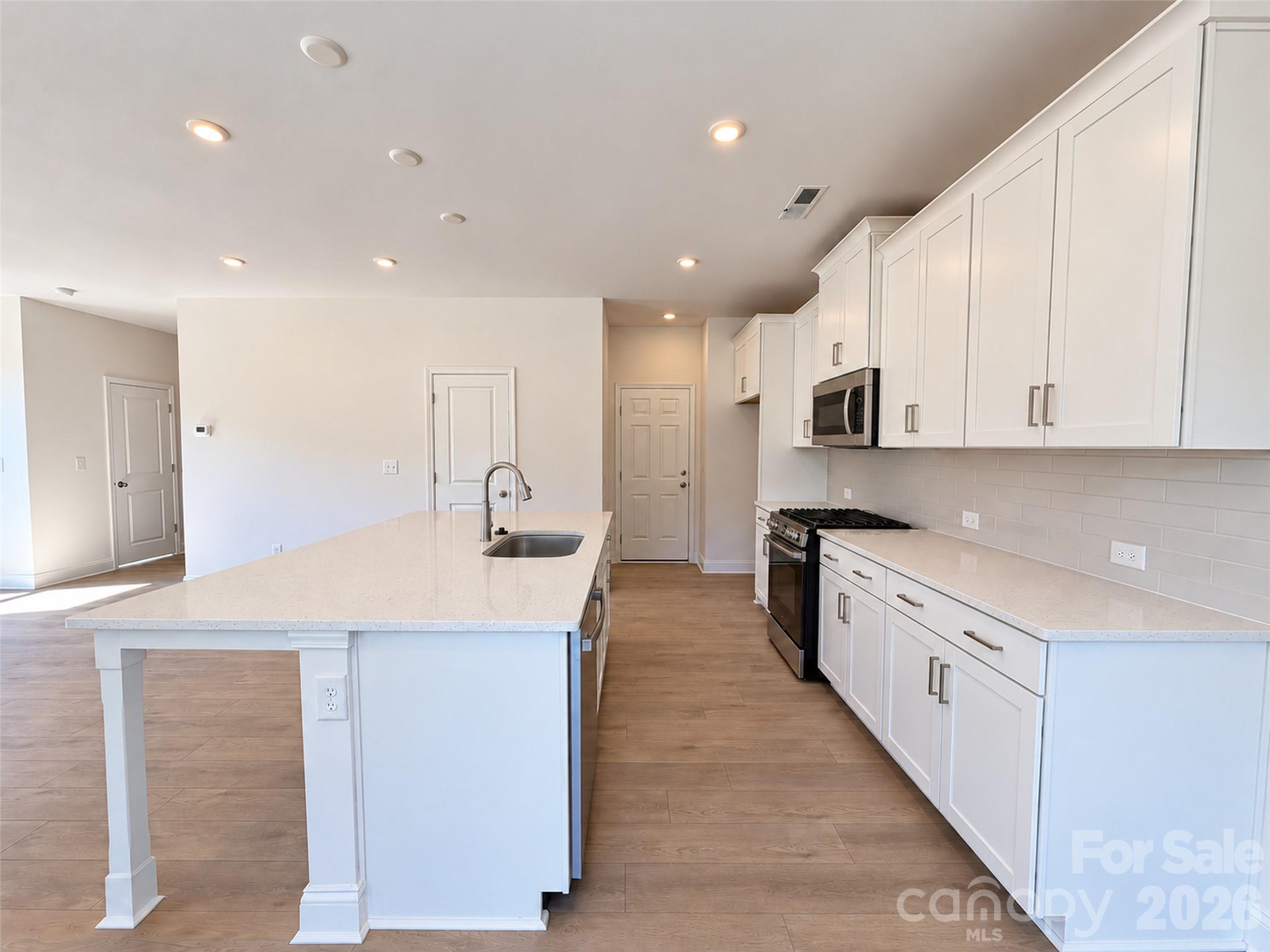 123 Plover Lane Property Photo 4