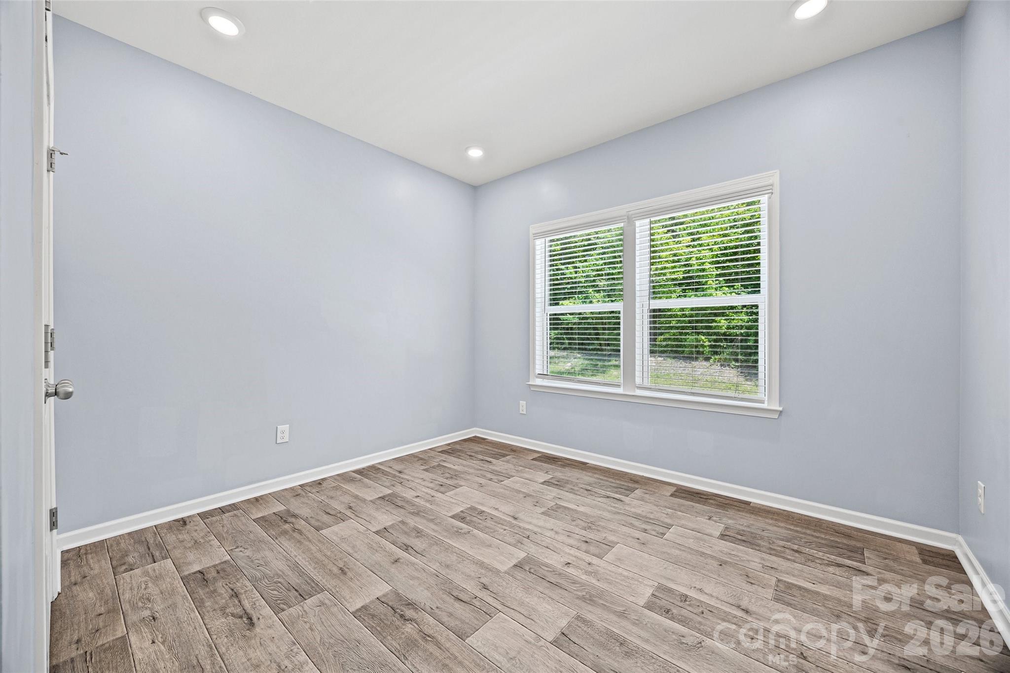 10210 Holly Park Drive Property Photo 16