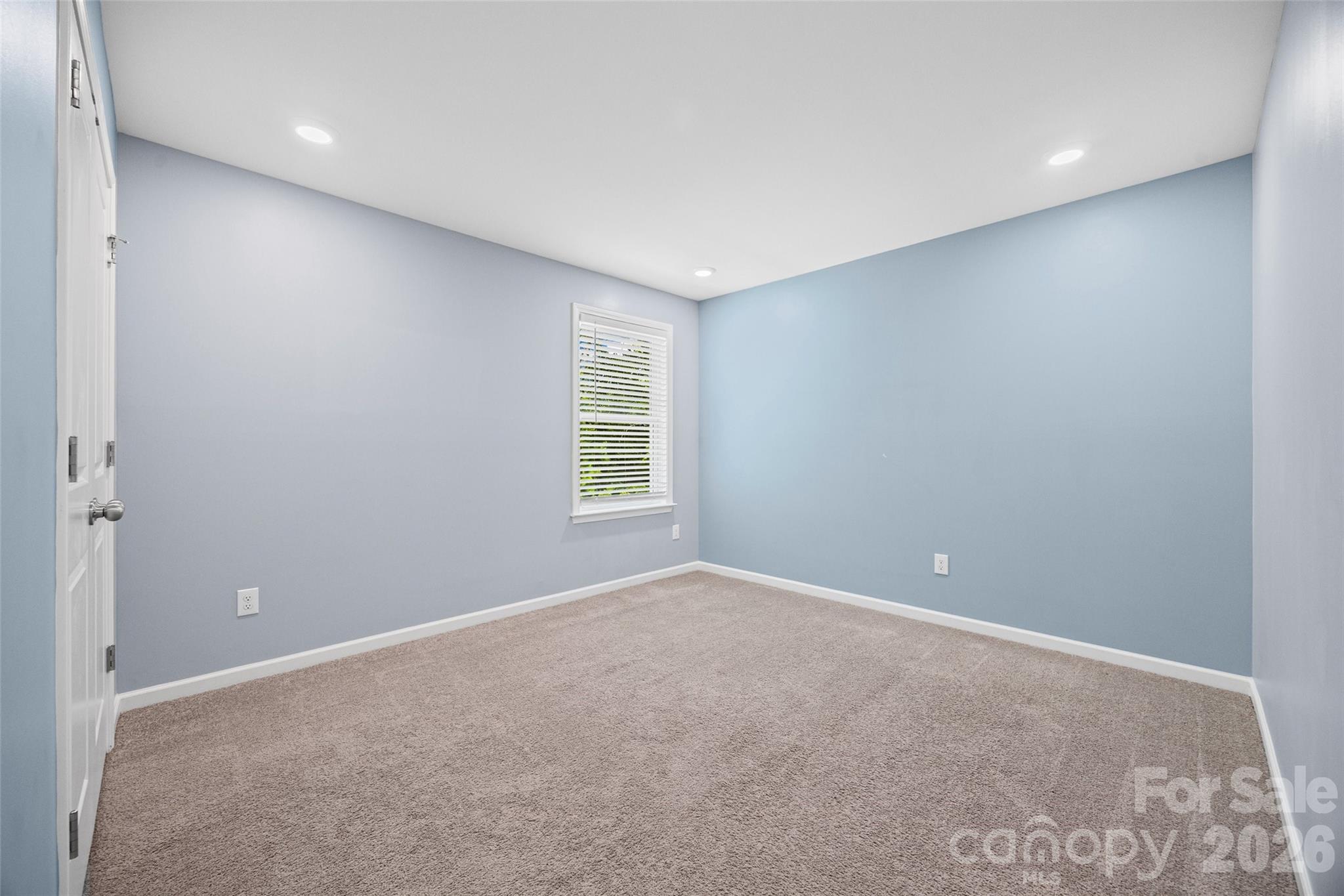 10210 Holly Park Drive Property Photo 28