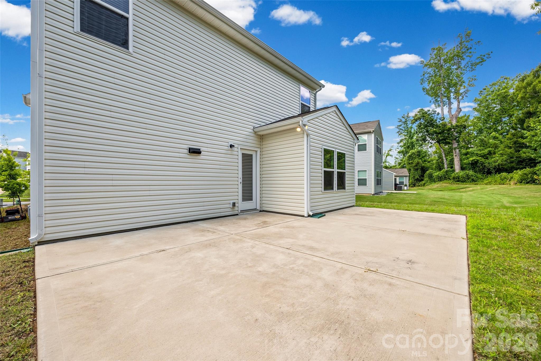 10210 Holly Park Drive Property Photo 33