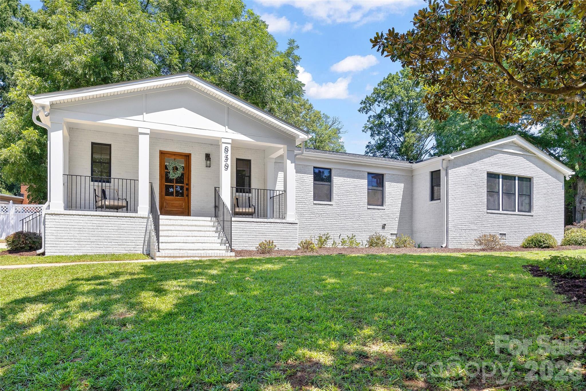 839 Montford Drive Property Photo 3