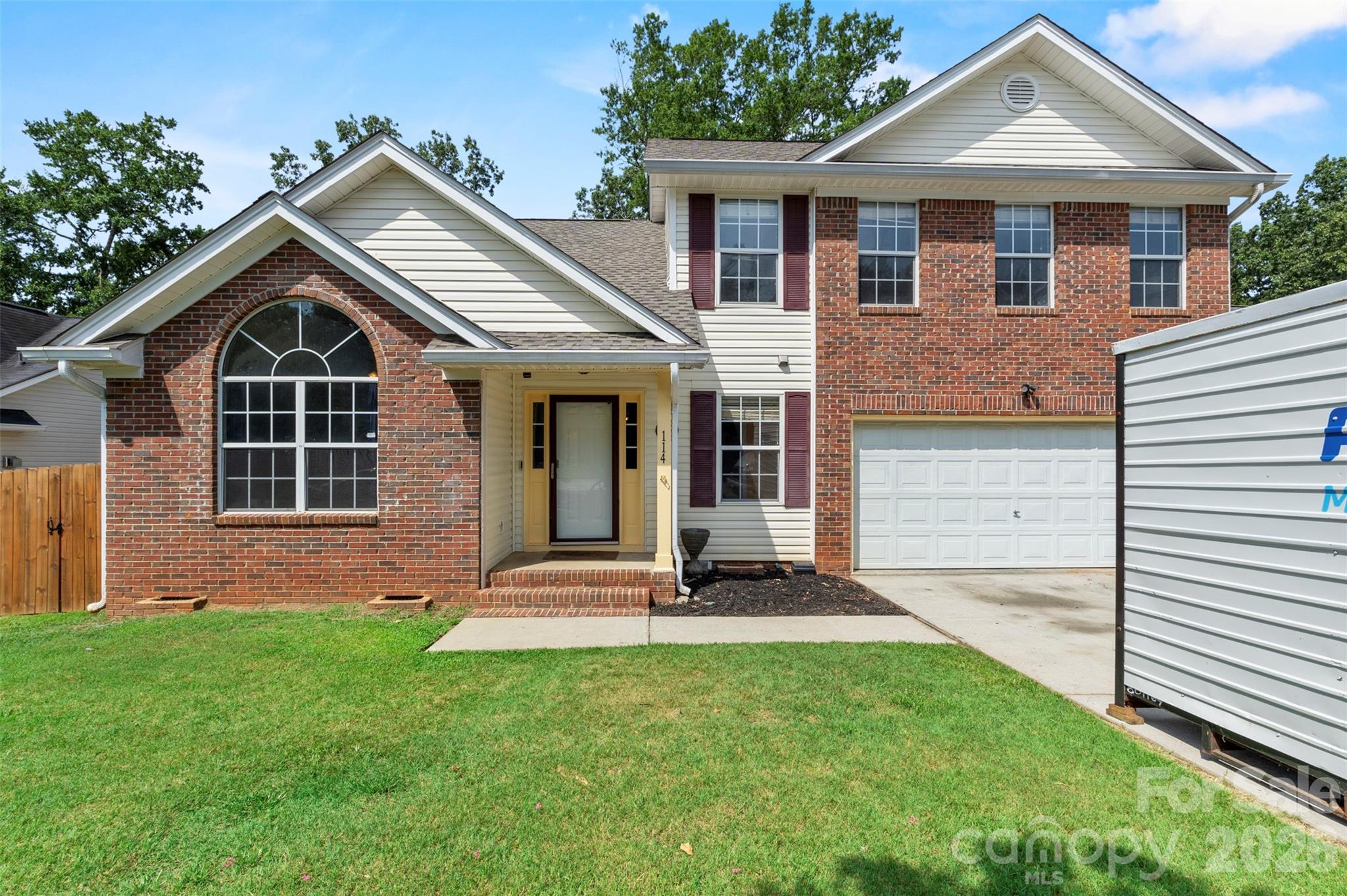114 Kingston Forest Drive Property Photo 1