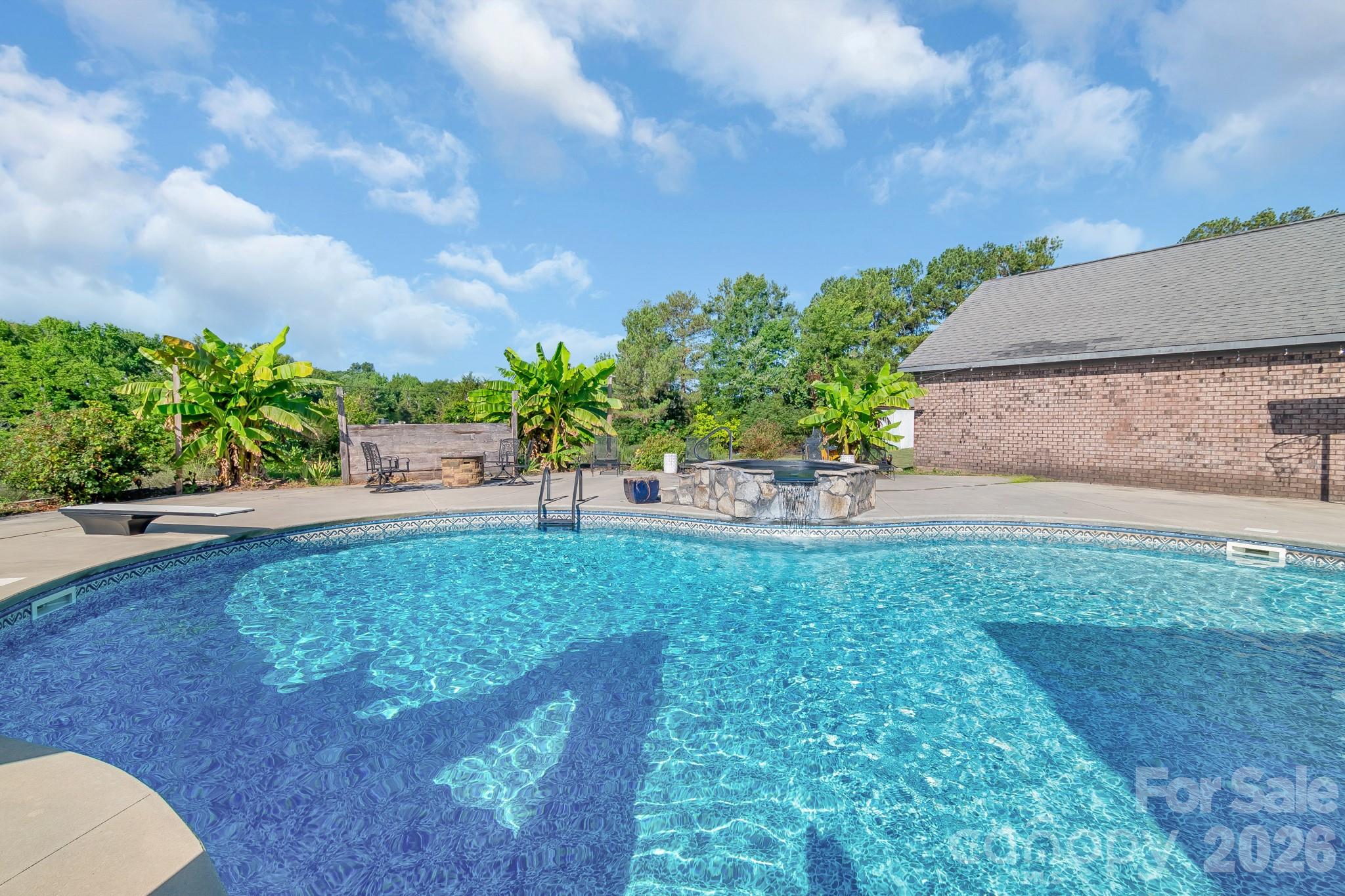 2248 Willie Usher Road Property Photo 1