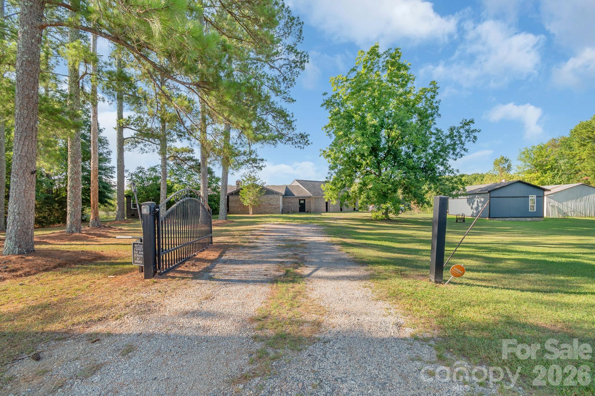 2248 Willie Usher Road Property Photo 2