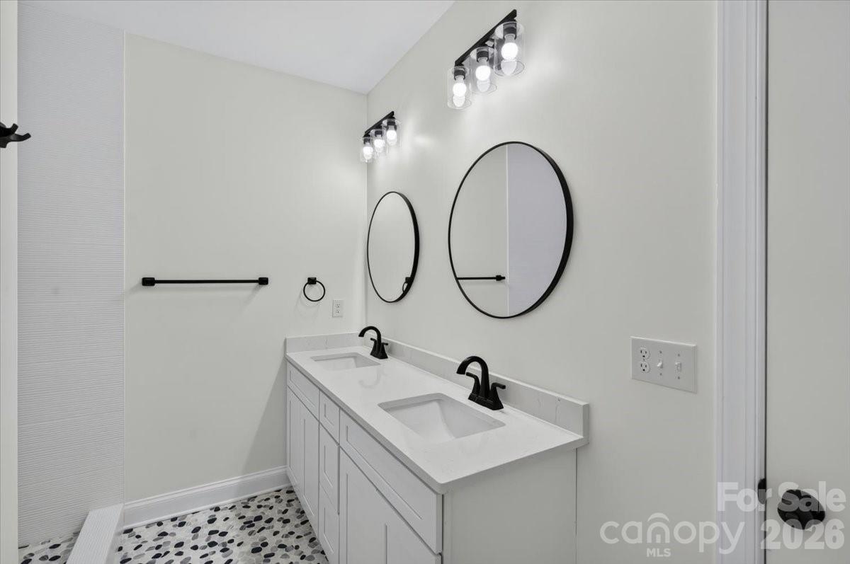 228 Hillside Avenue Property Photo 21