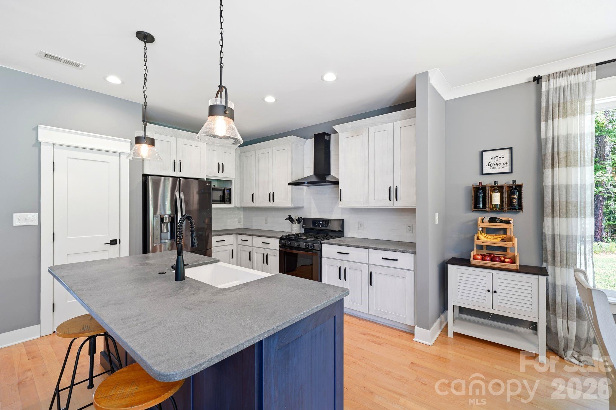 4072 Barbrick Street Property Photo 5