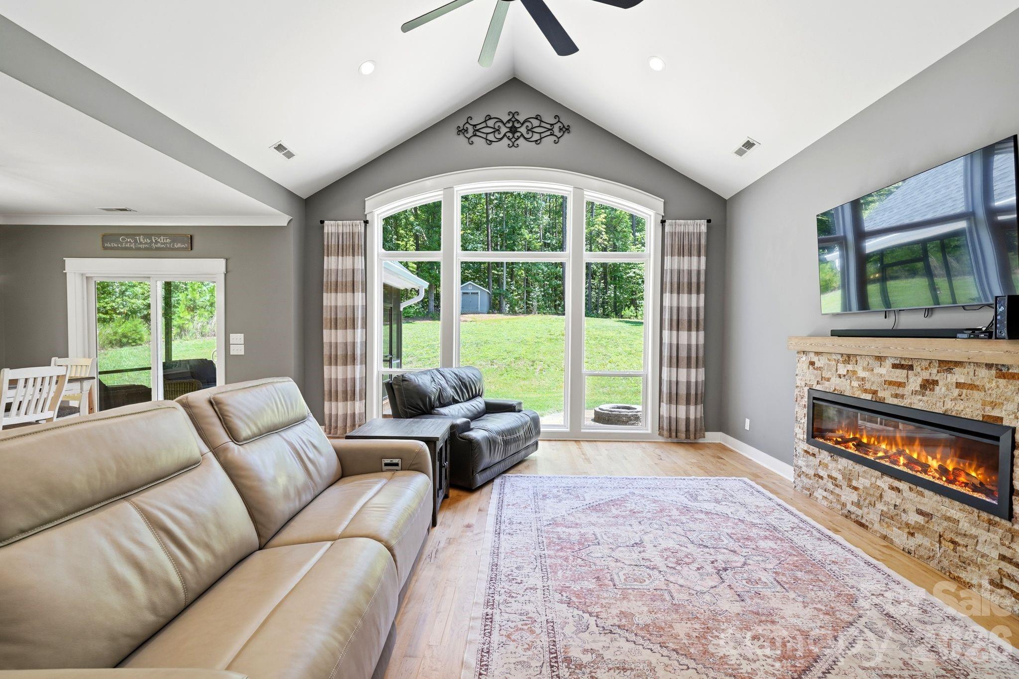 4072 Barbrick Street Property Photo 11