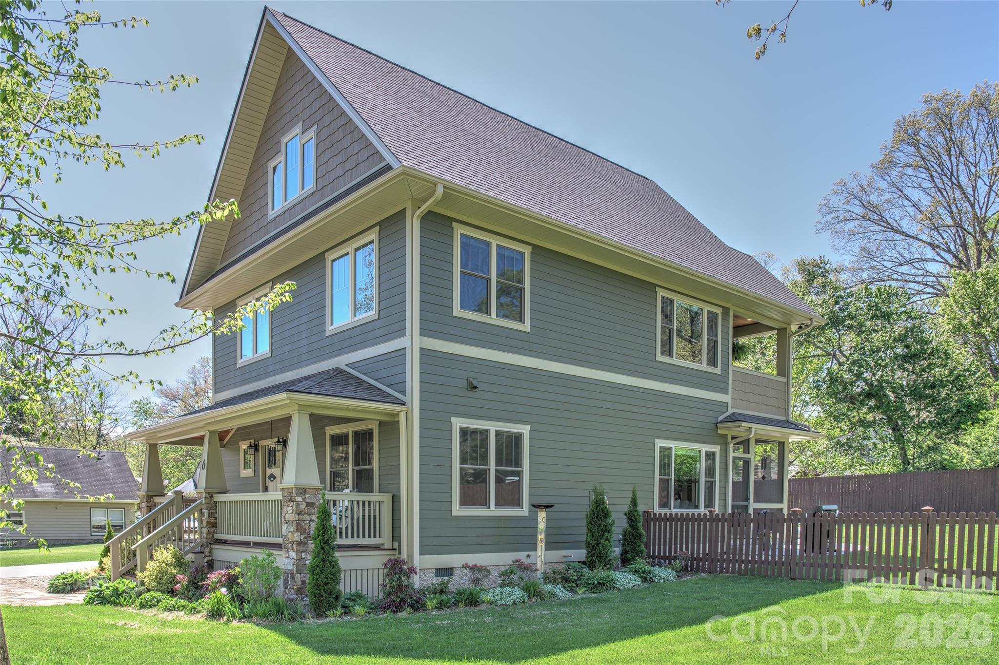 6 Hamlet Street Property Photo 2