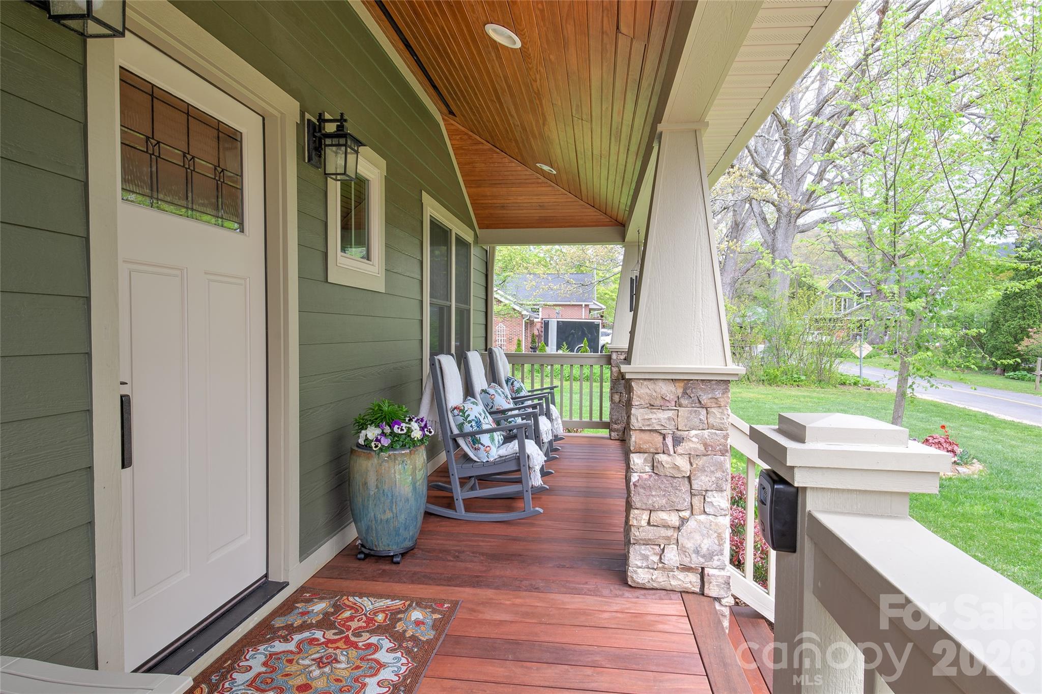 6 Hamlet Street Property Photo 4