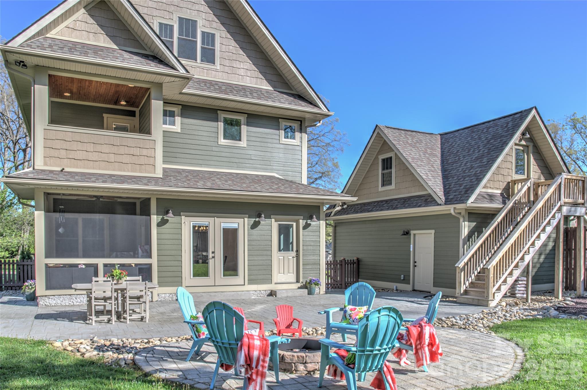 6 Hamlet Street Property Photo 23