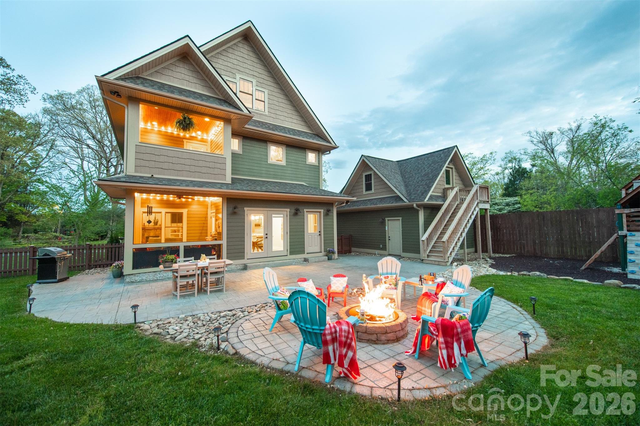 6 Hamlet Street Property Photo 24