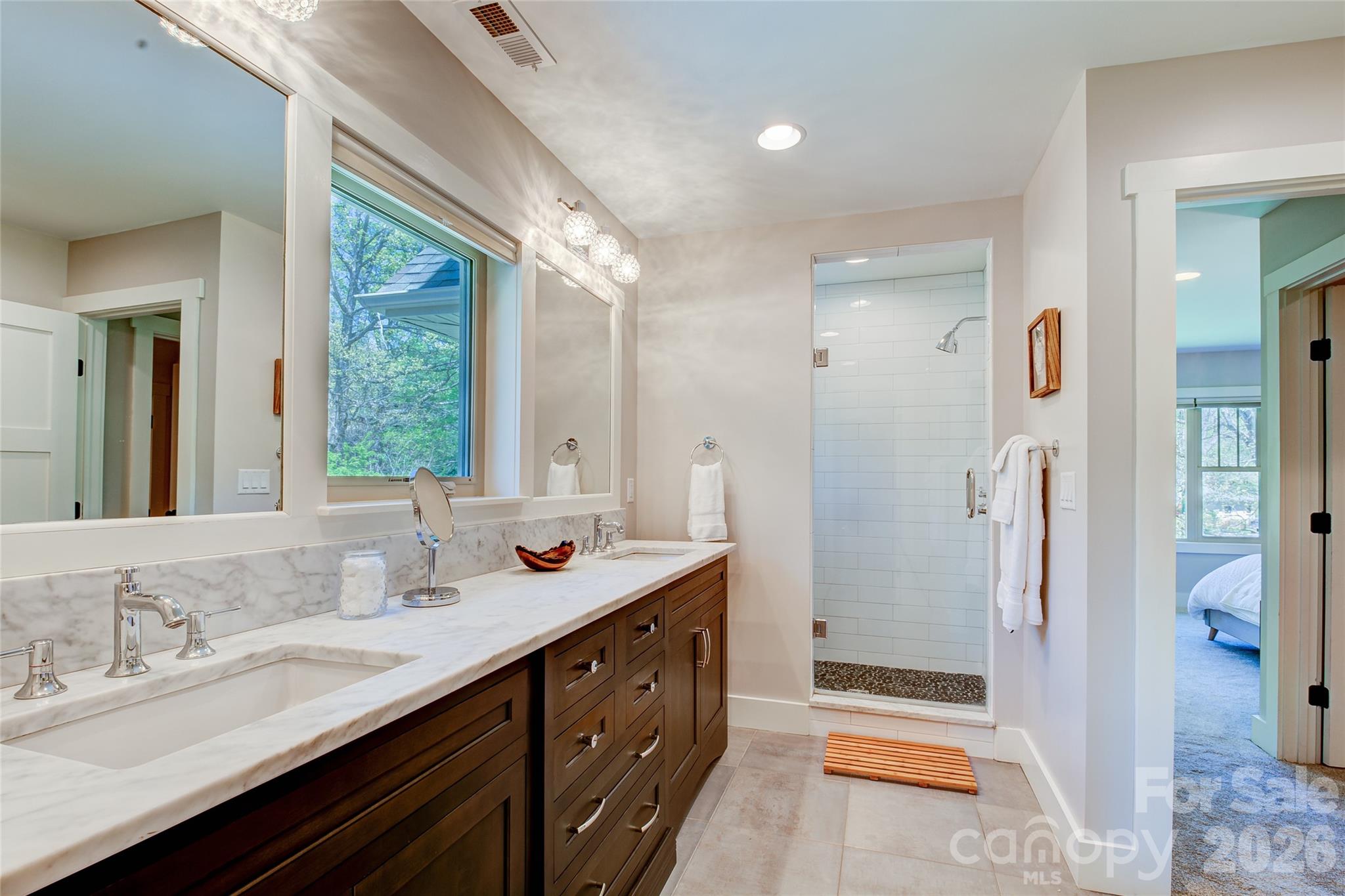 6 Hamlet Street Property Photo 37