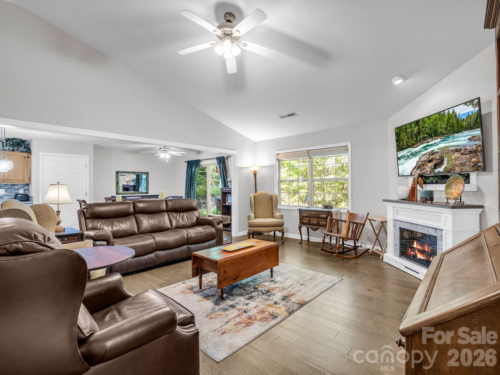 141 Dalton Court Property Photo 4