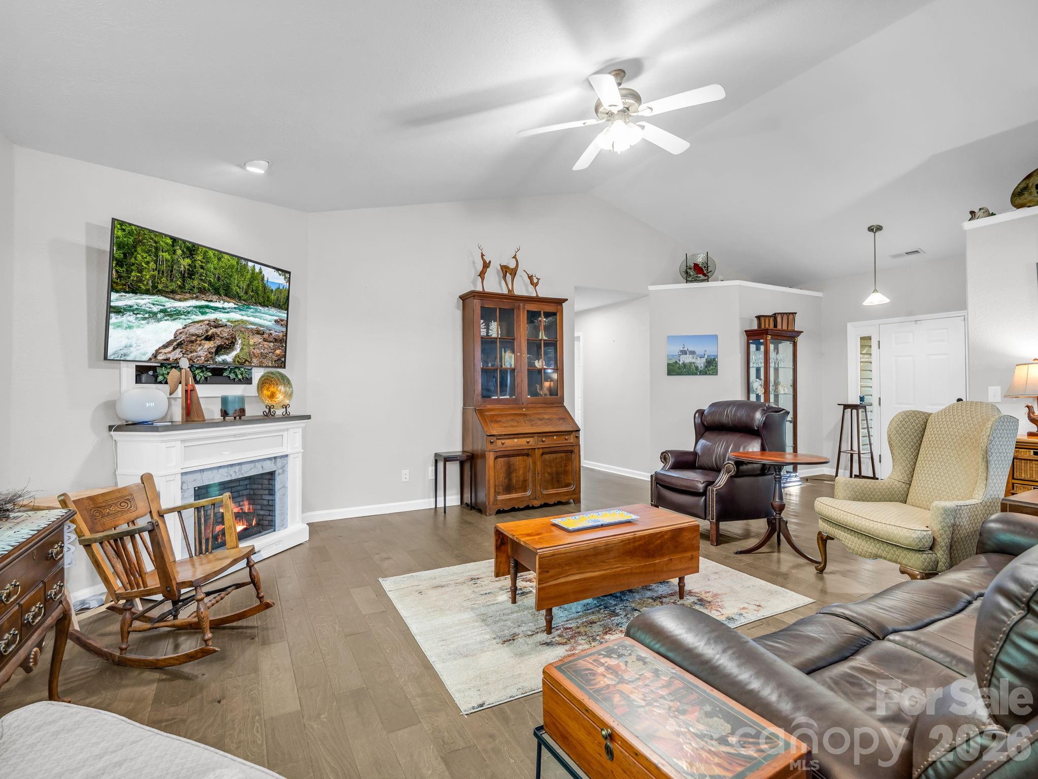 141 Dalton Court Property Photo 6