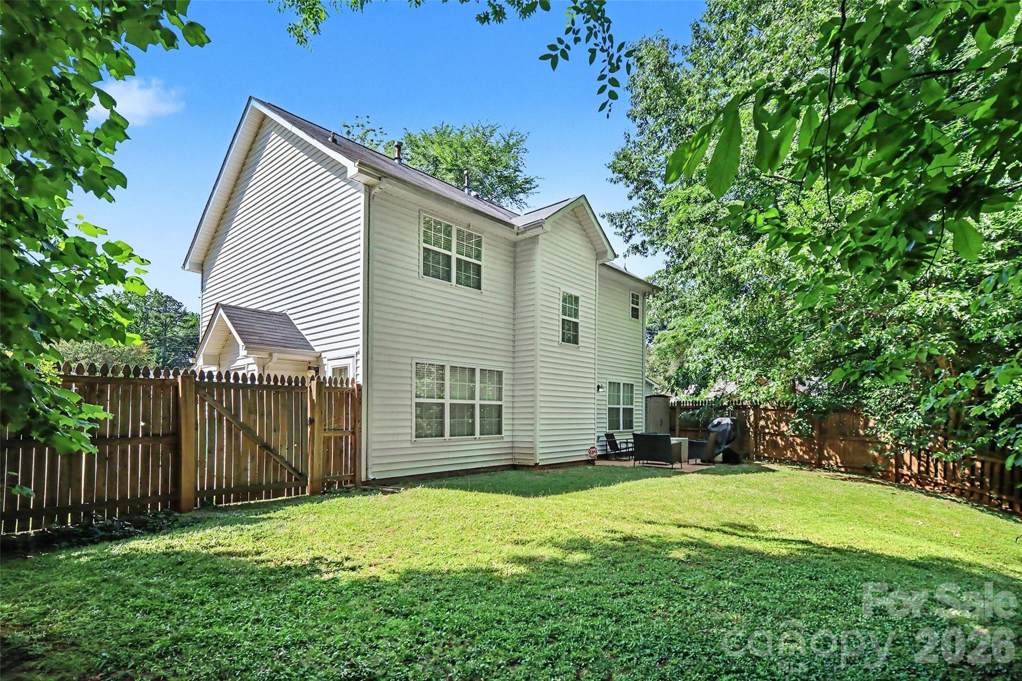 6323 Pine Hollow Drive Property Photo 3