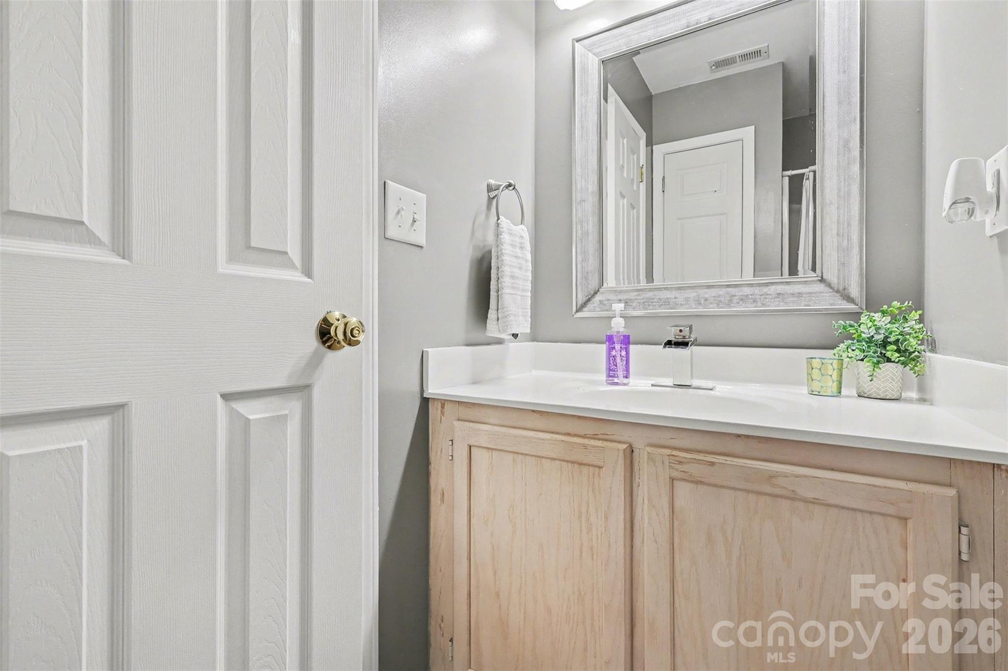 6323 Pine Hollow Drive Property Photo 17