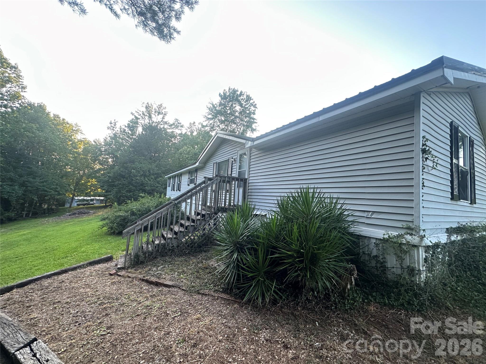 69 Woodmont Drive Property Photo 3