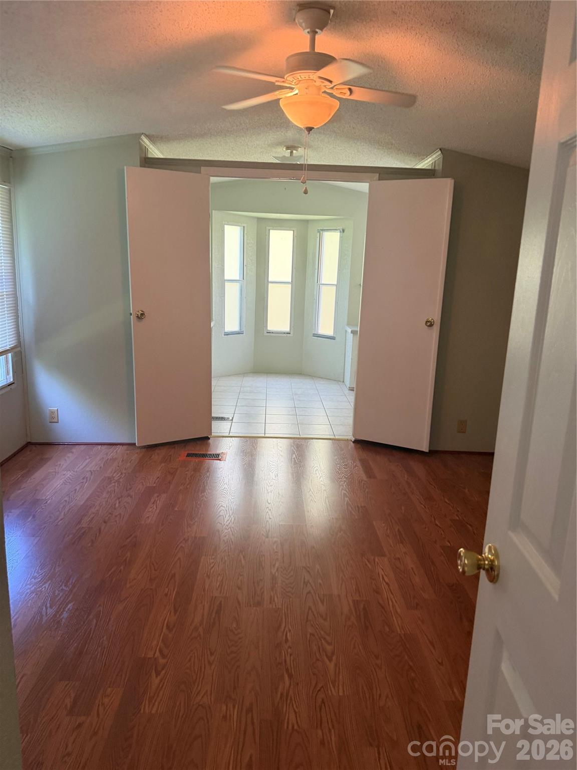 69 Woodmont Drive Property Photo 10