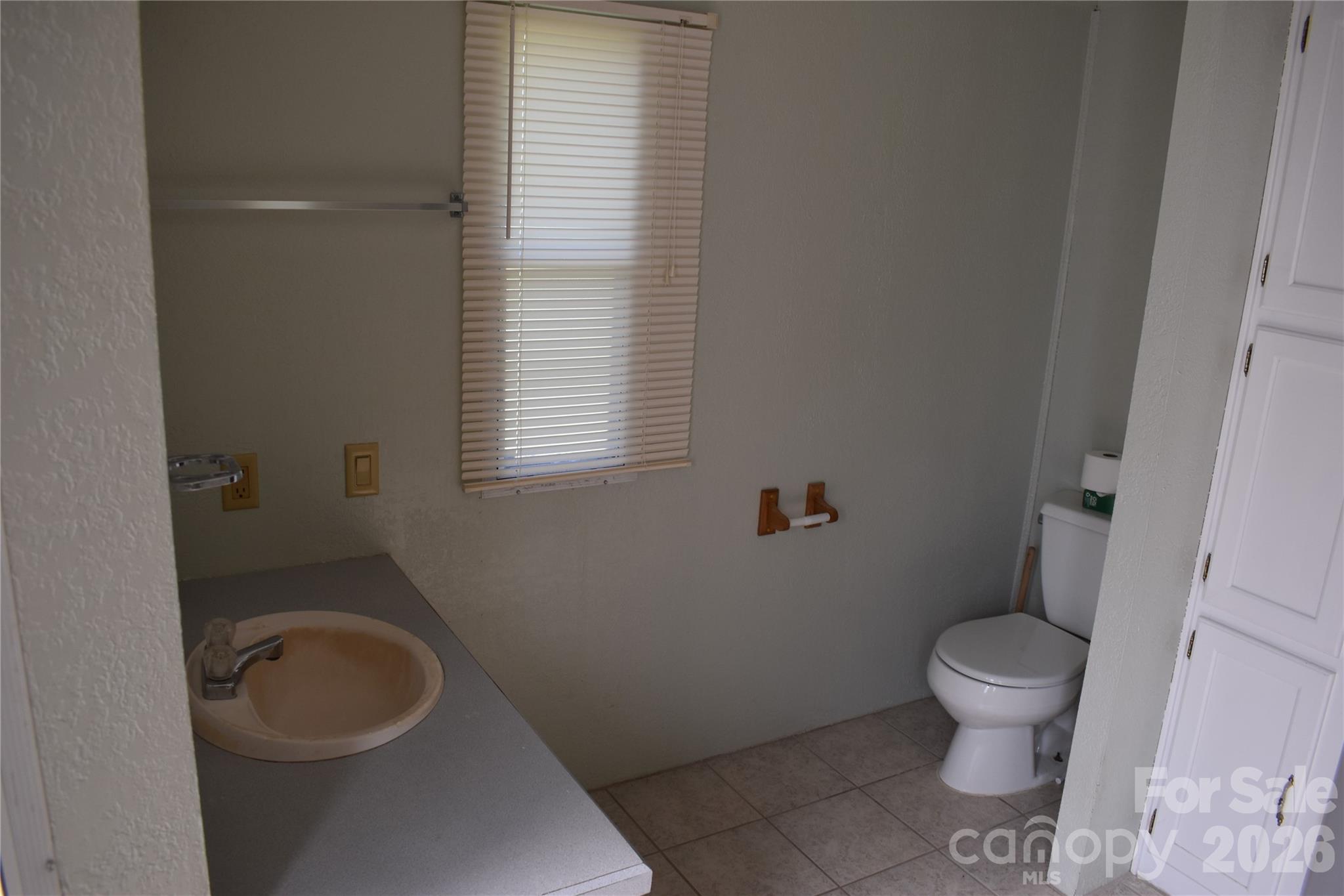 69 Woodmont Drive Property Photo 27