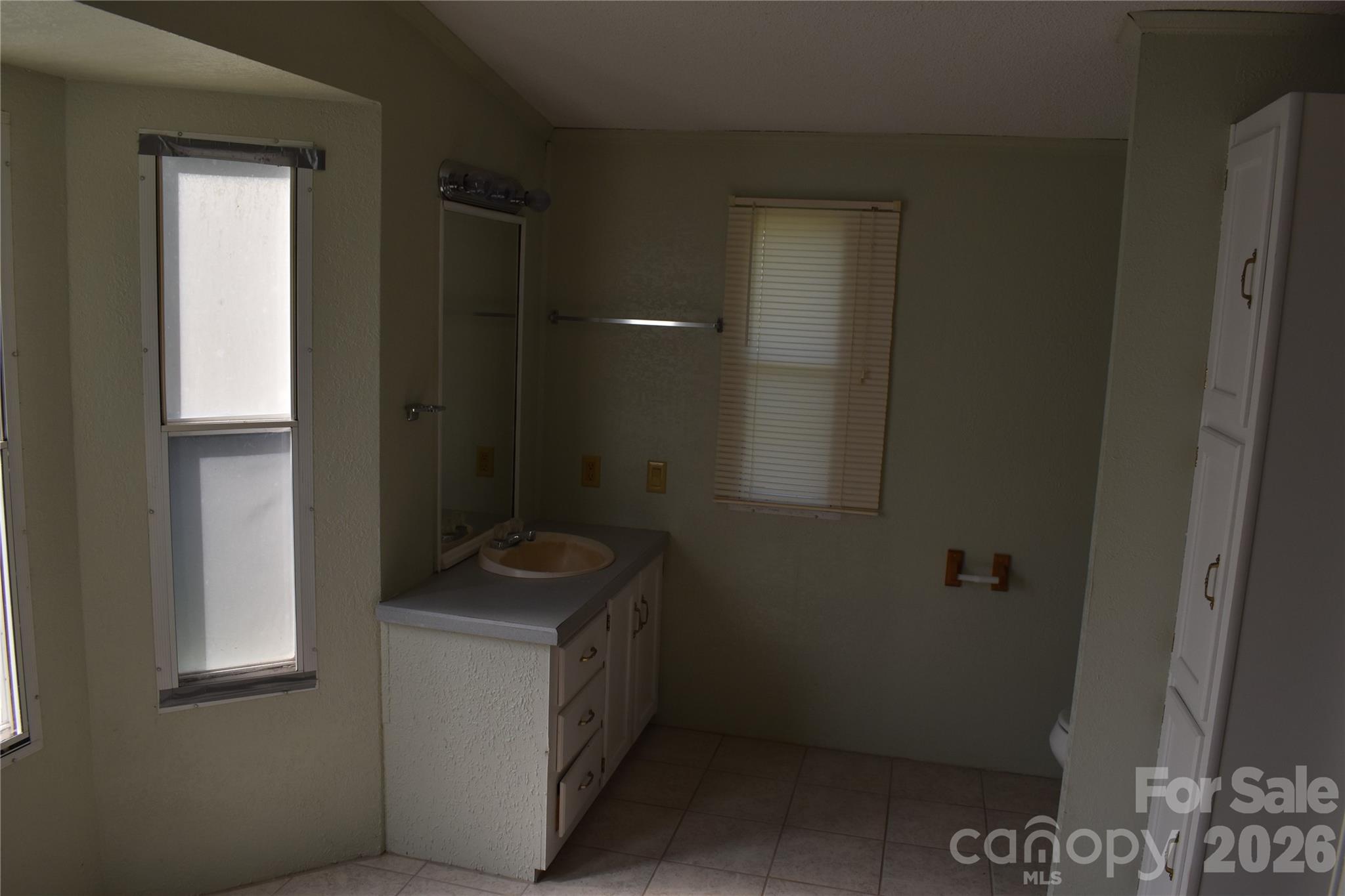 69 Woodmont Drive Property Photo 35