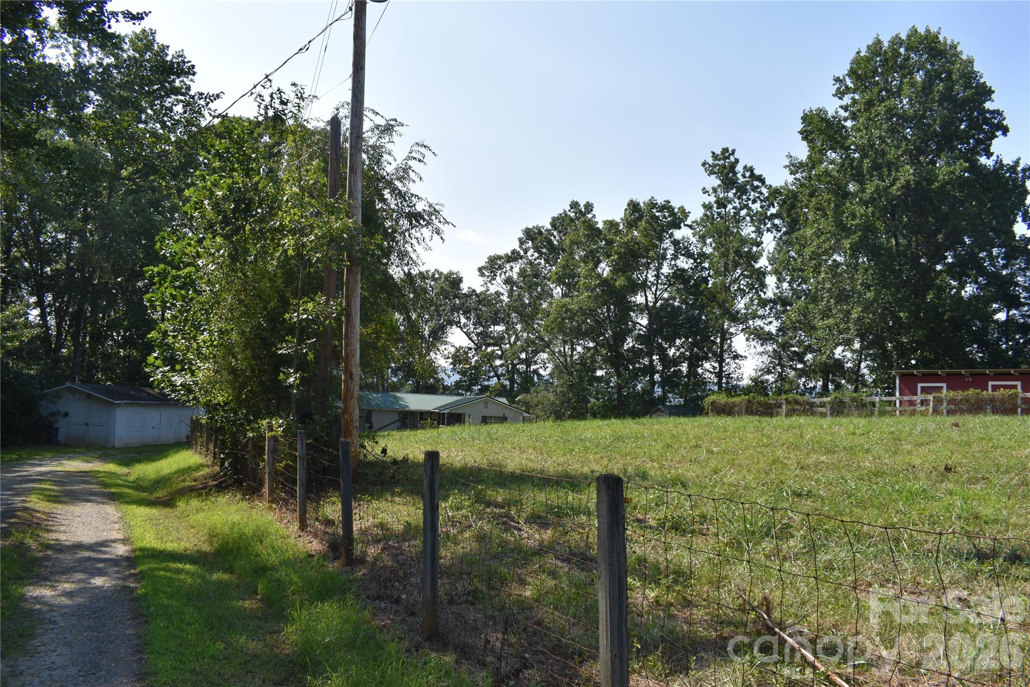 69 Woodmont Drive Property Photo 38