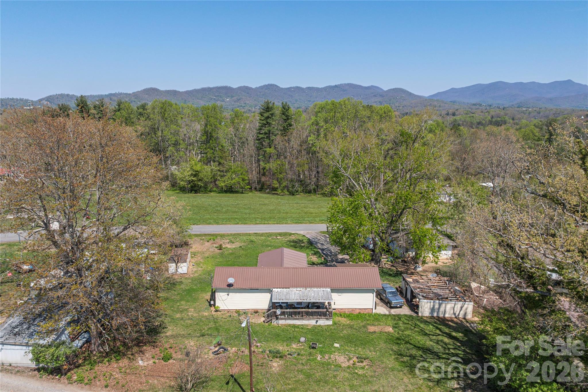 11 E Porter Road Property Photo 8