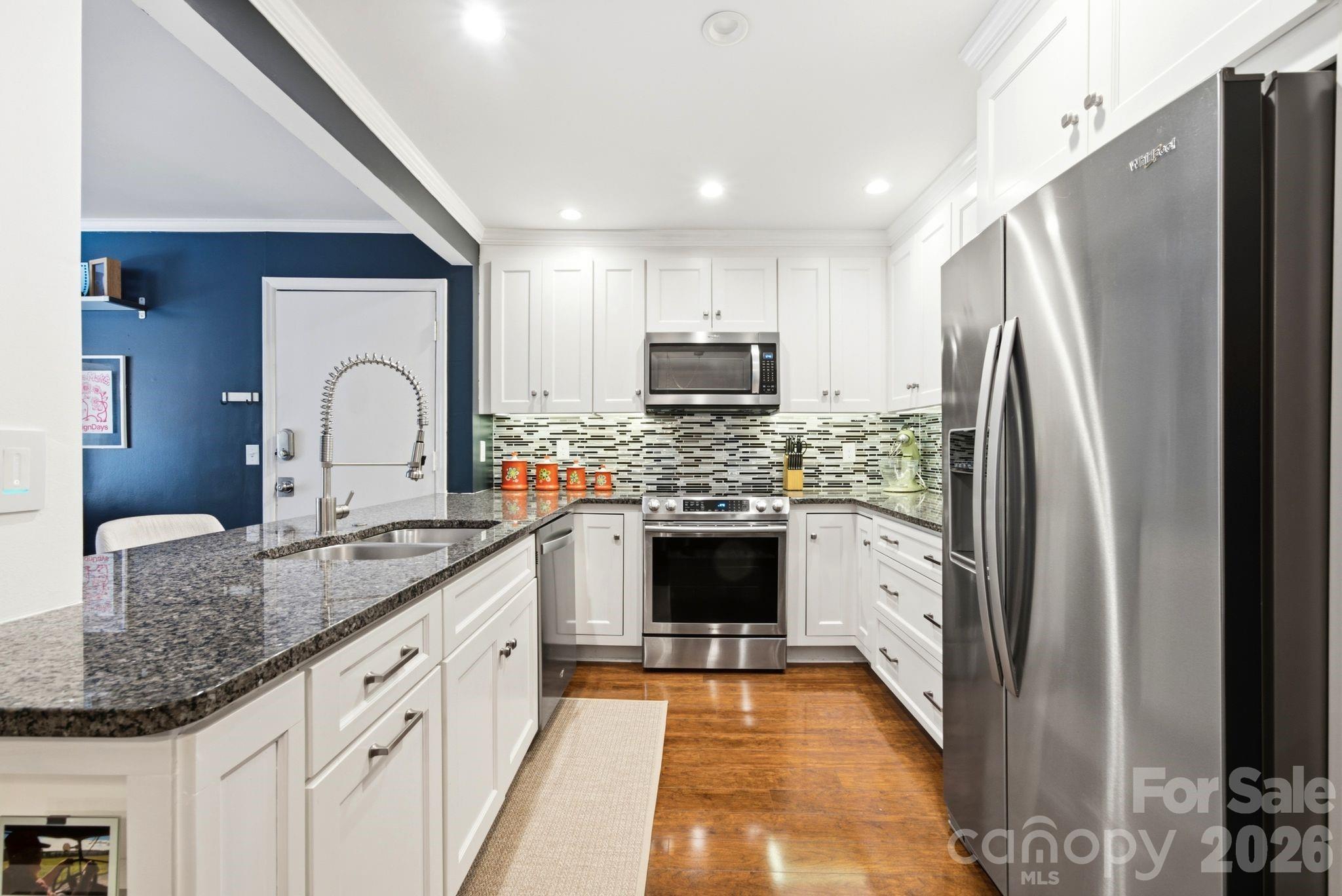 4739 Hedgemore Drive Unit H Property Photo 6