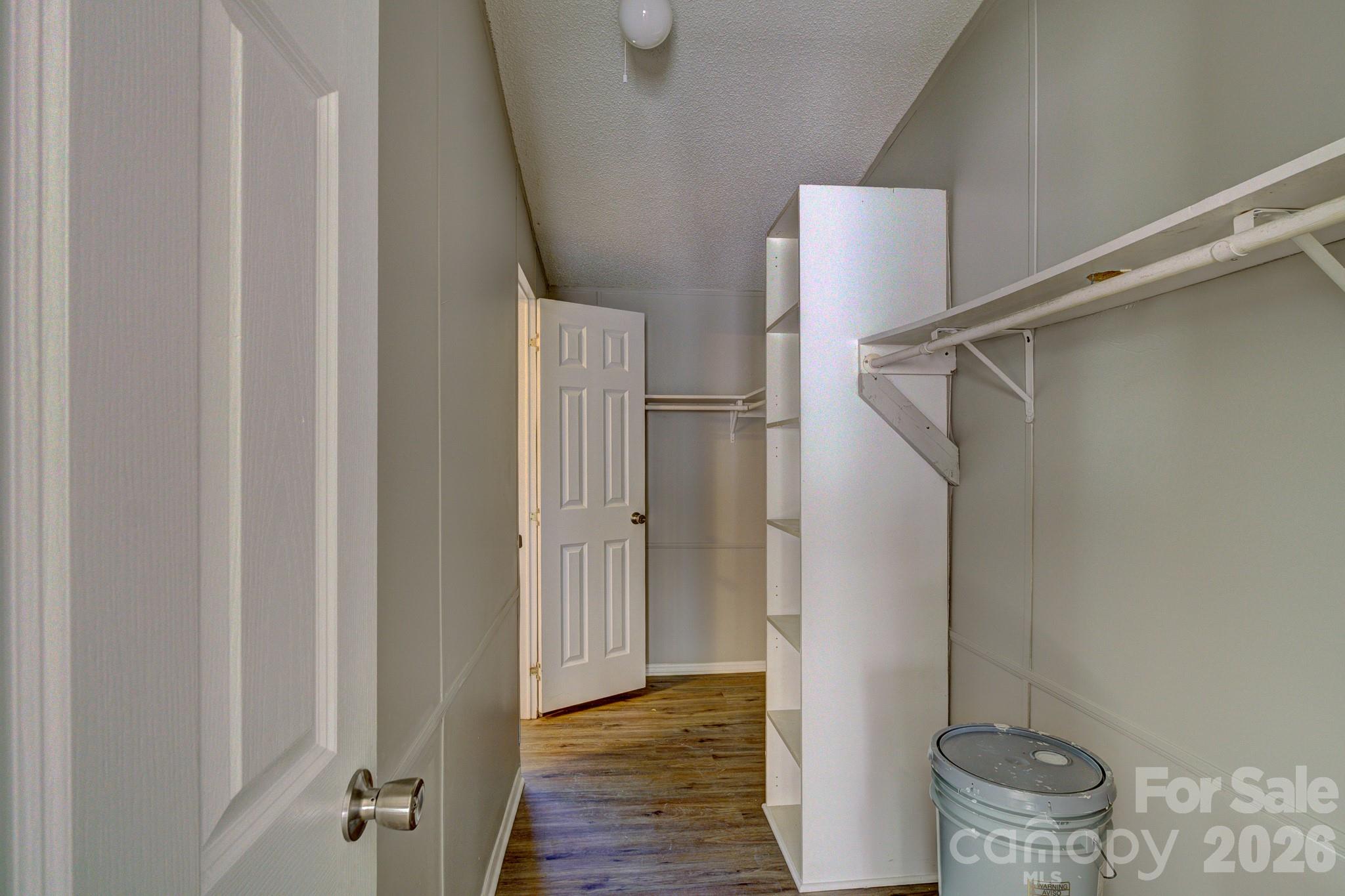 109 Indian Creek Drive Property Photo 7