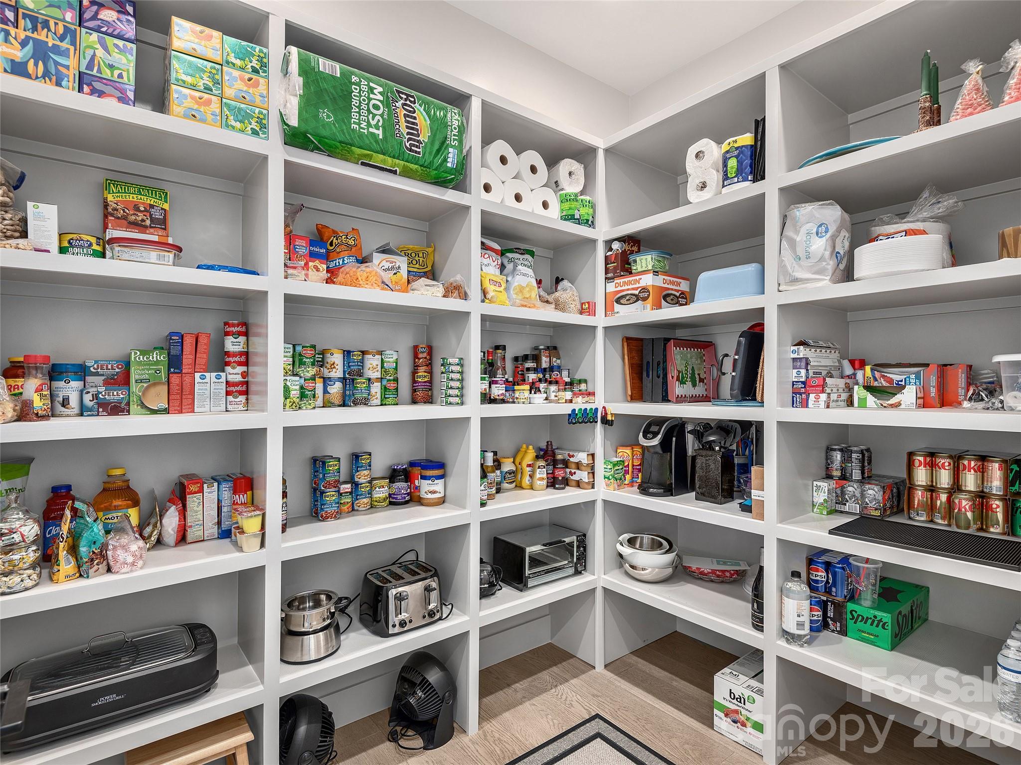 696 Daniel Circle Drive Property Photo 11