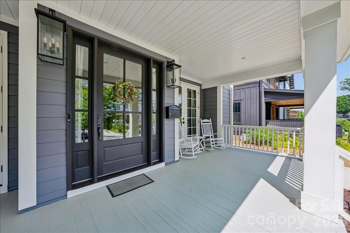 2649 Chesterfield Avenue Property Photo 4