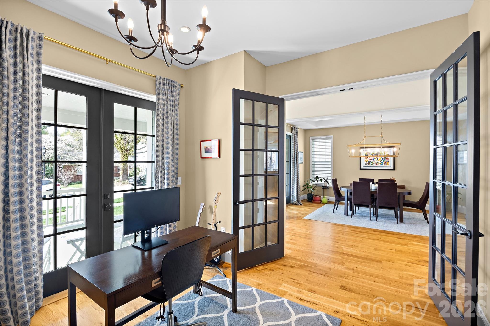 2649 Chesterfield Avenue Property Photo 6