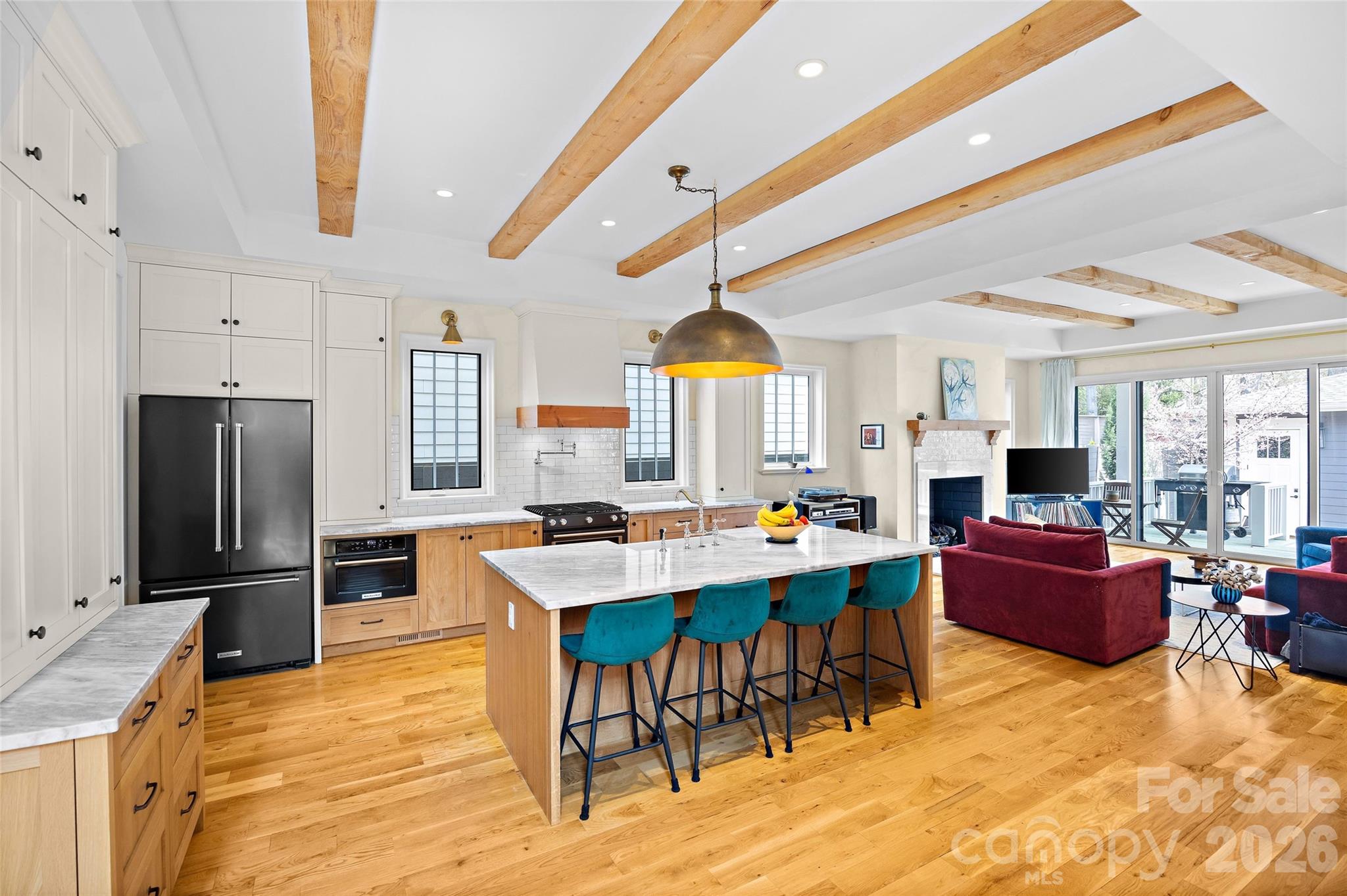 2649 Chesterfield Avenue Property Photo 8