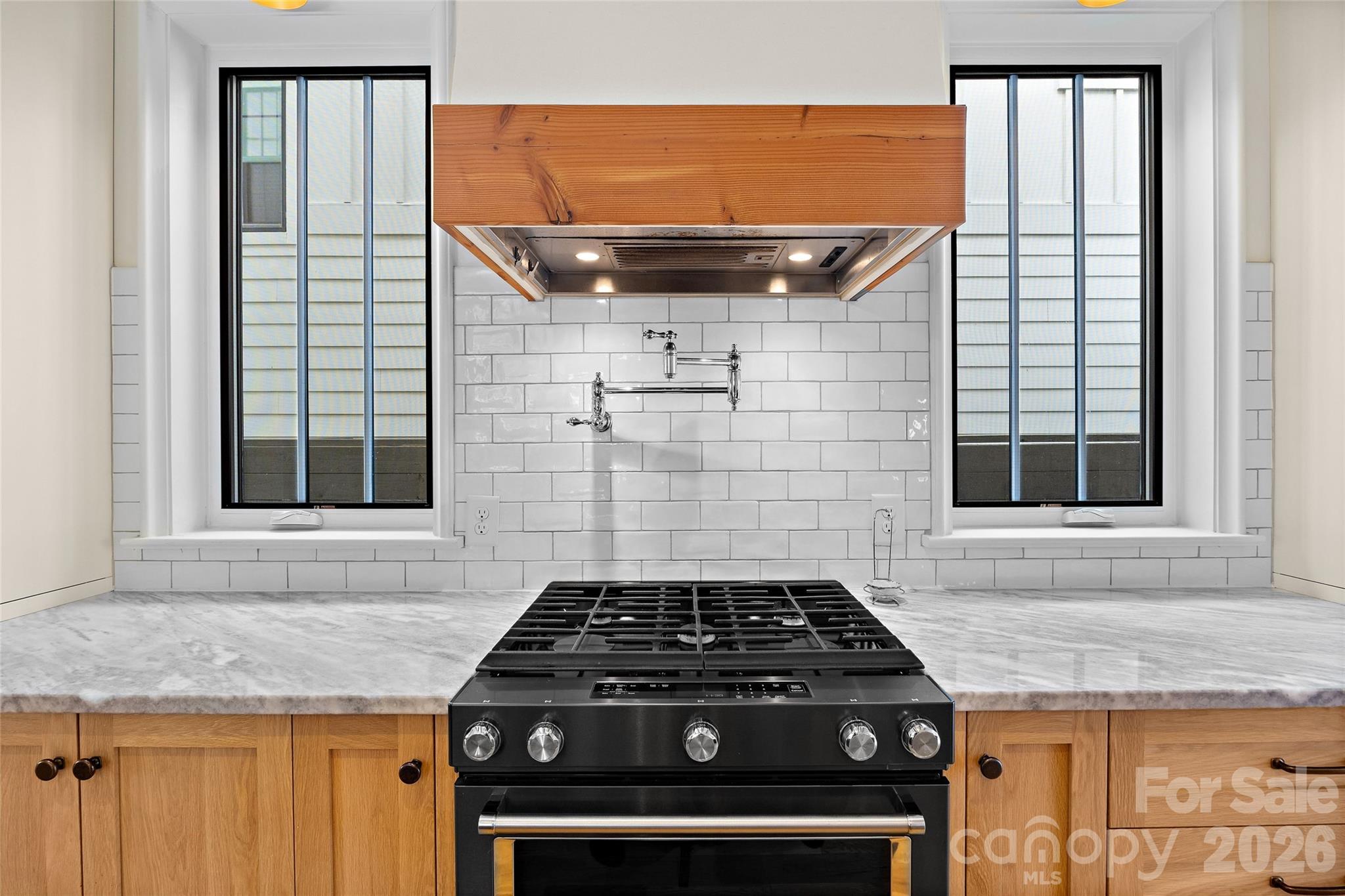 2649 Chesterfield Avenue Property Photo 11