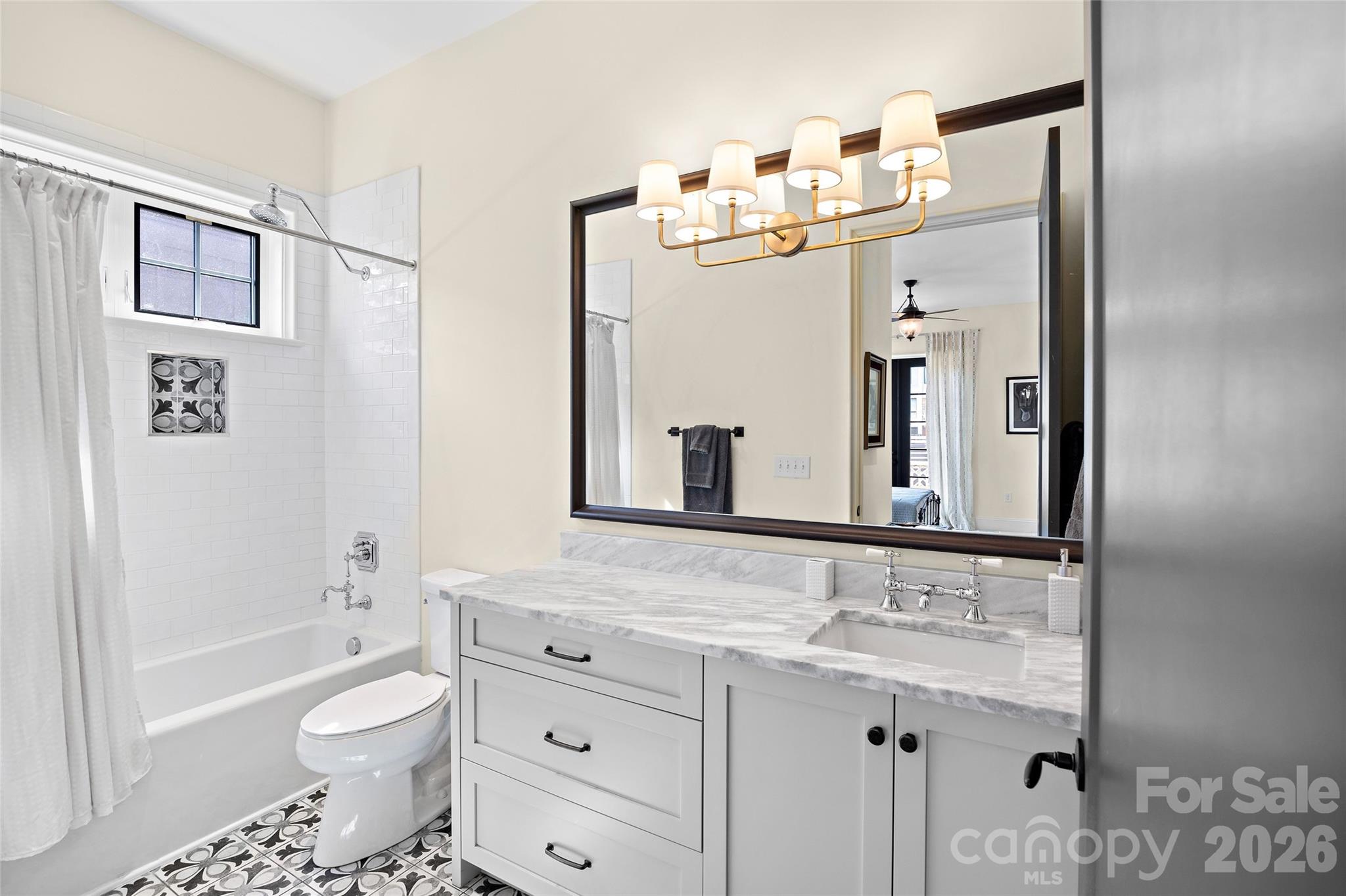 2649 Chesterfield Avenue Property Photo 20