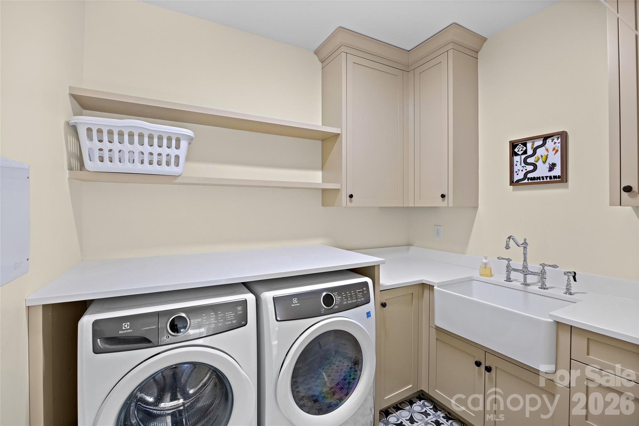 2649 Chesterfield Avenue Property Photo 28