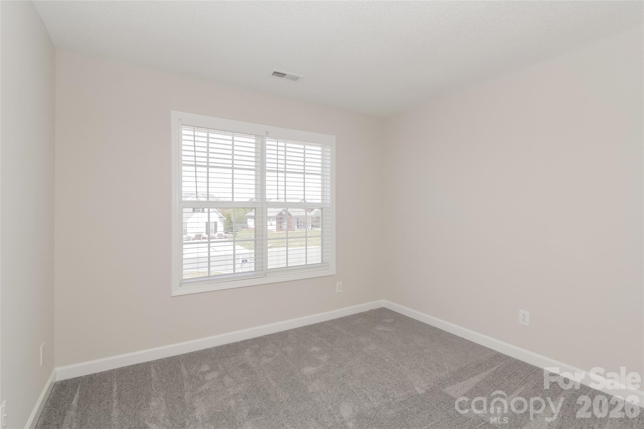 104 Lenox Lane Property Photo 7