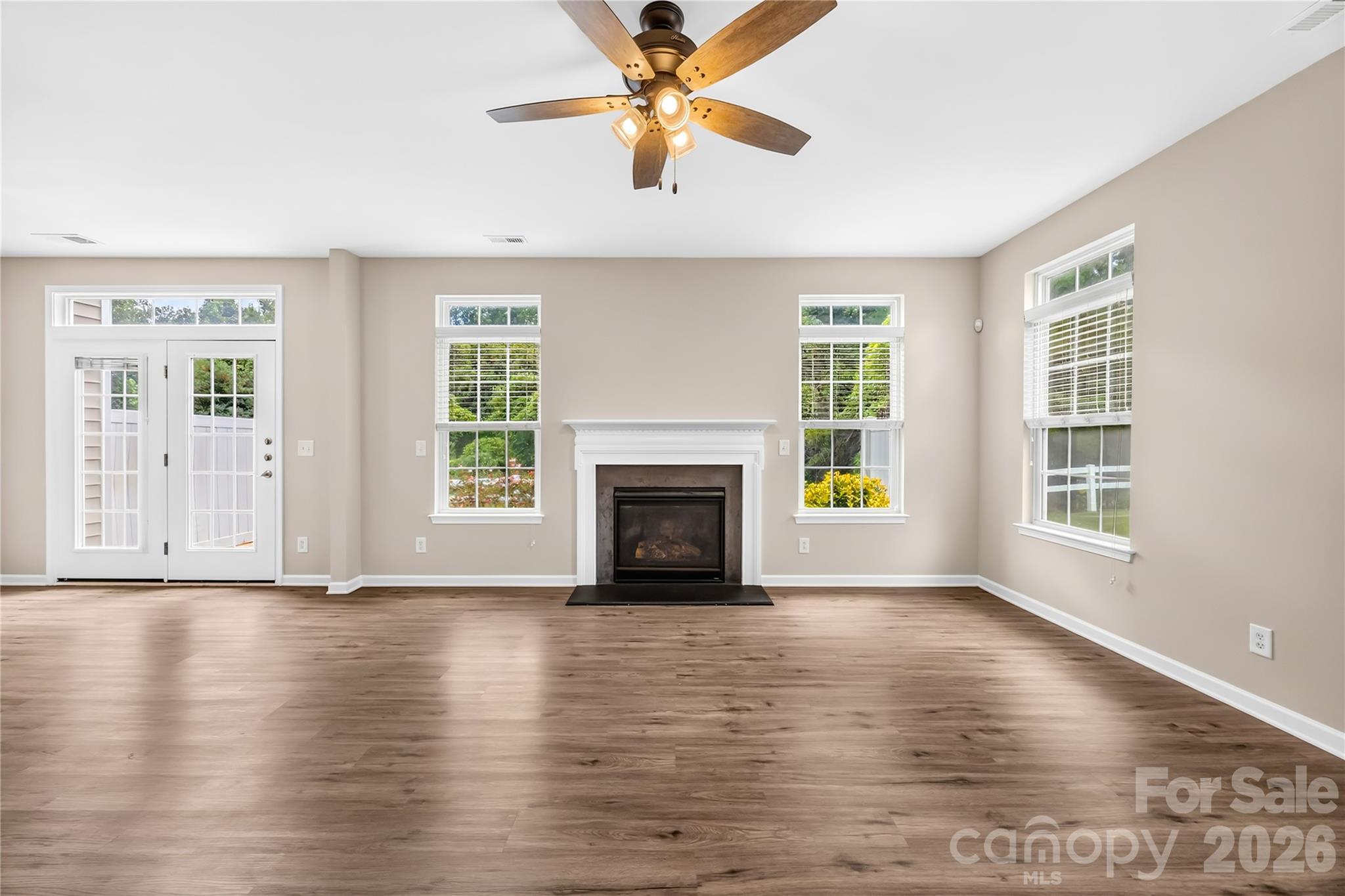 753 Prospect Lane Property Photo 3