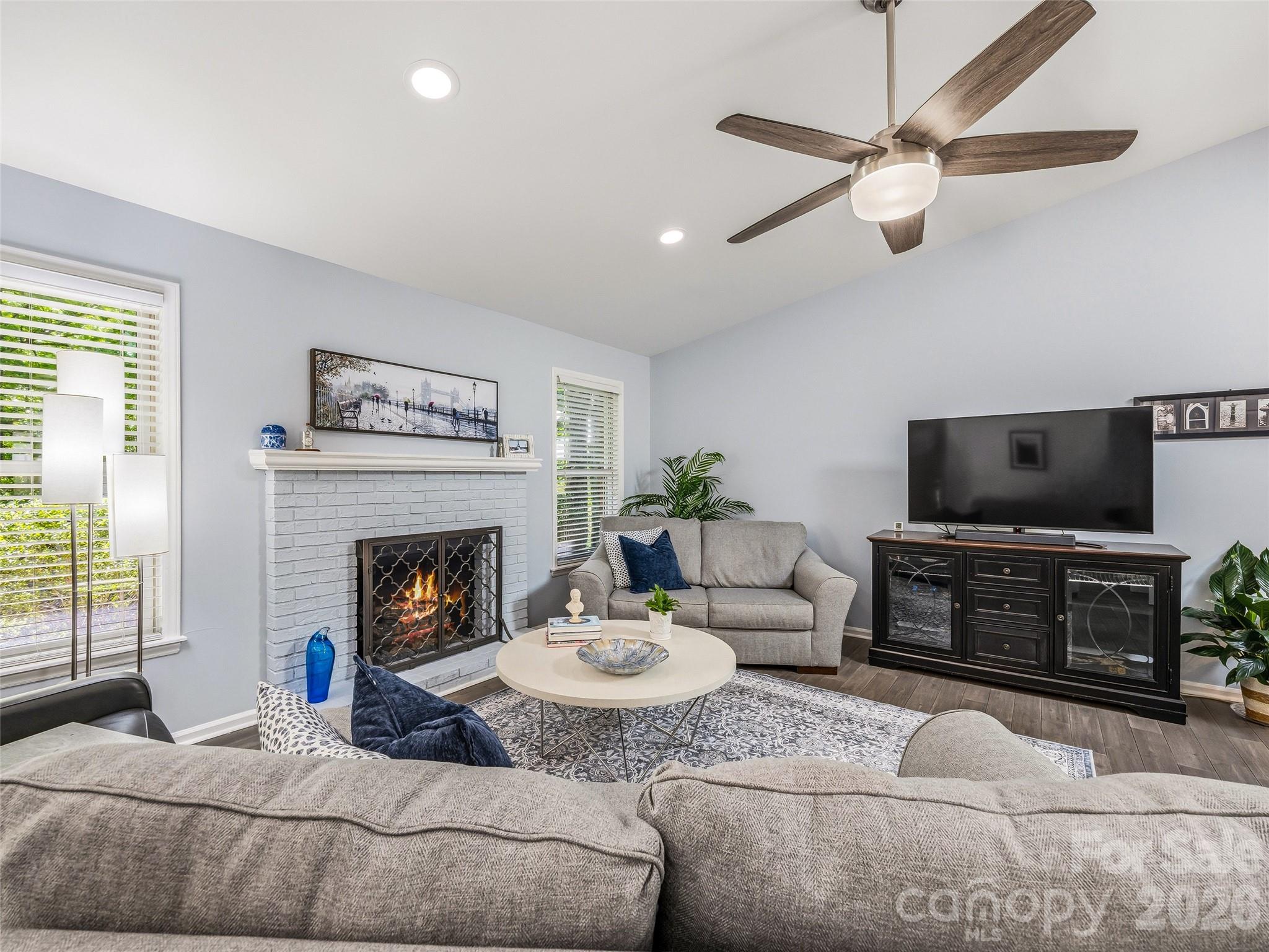 518 Starmount Lane Property Photo 10