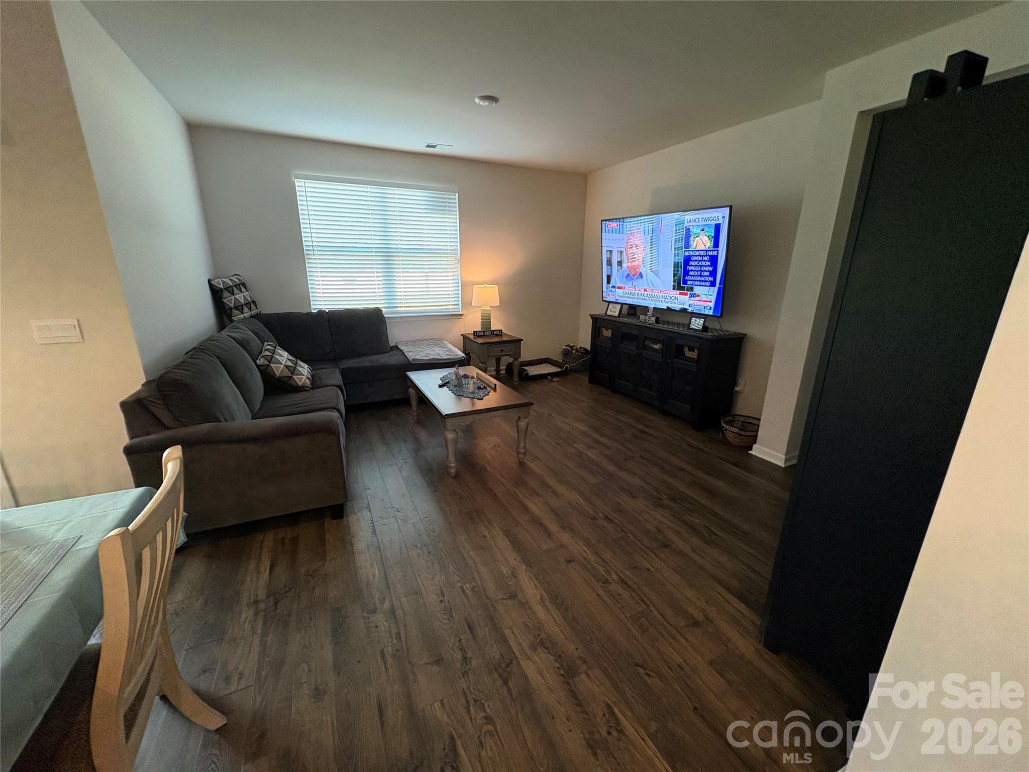 1404 Greenock Lane Property Photo 4