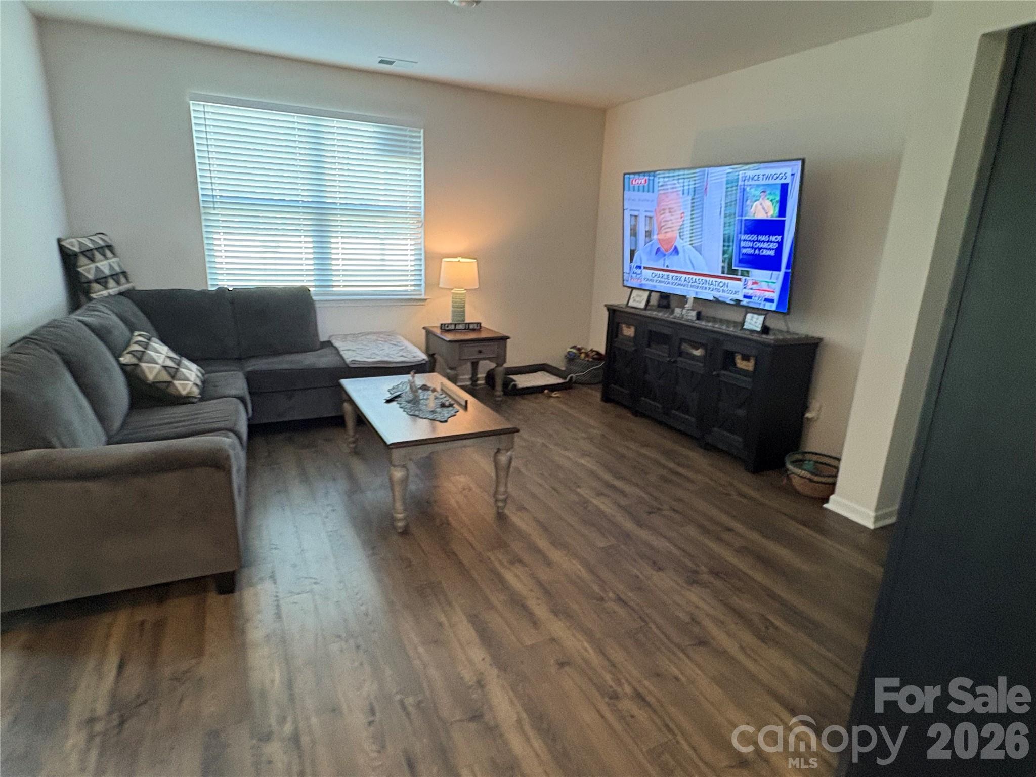 1404 Greenock Lane Property Photo 5