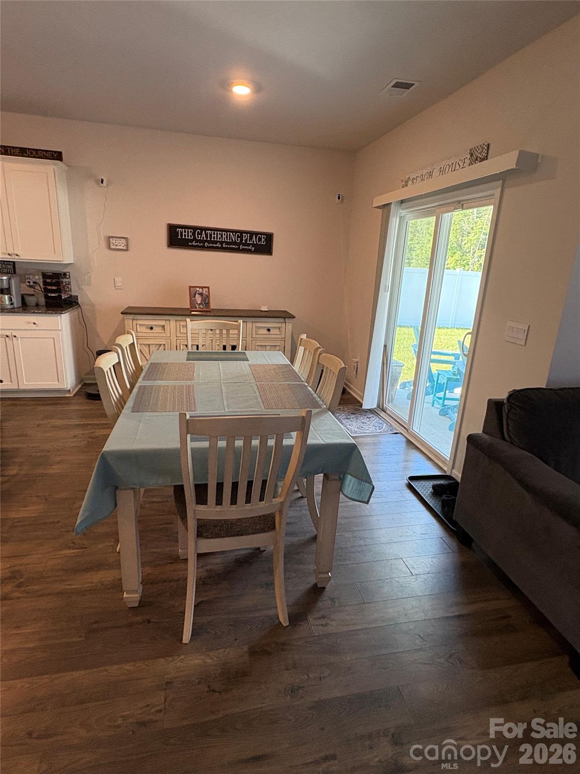 1404 Greenock Lane Property Photo 7